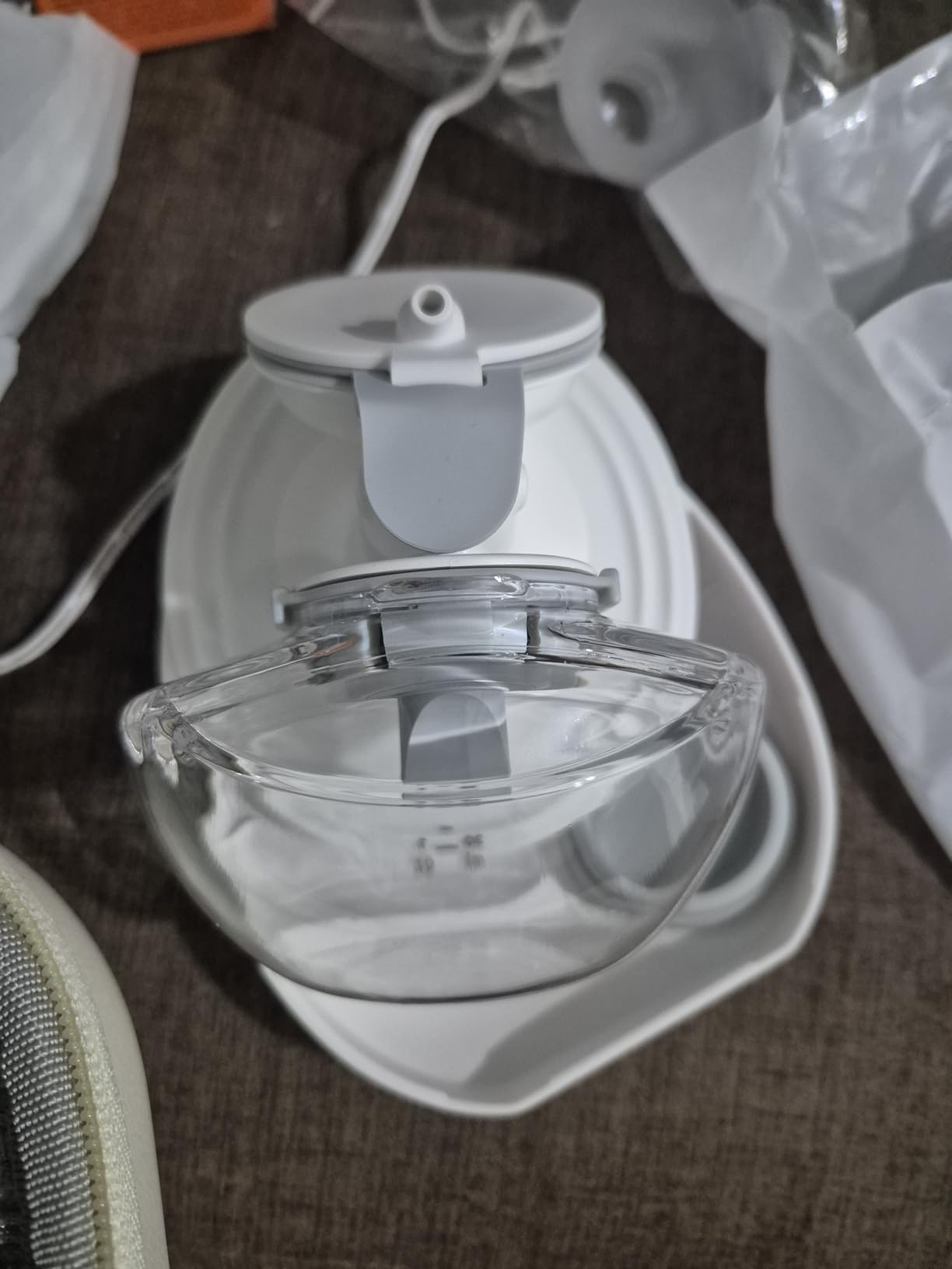 Momcozy Breast Pump Hands-Free Upgraded Mobile Flow M9 24mm, 2Pcs Cozy Red | App Discreet Control with Personalized Multi-Modes & 15 Levels, Wearable Breast Pump,42dB Quiet,2 Expert-designed Rhythms customer photo 2
