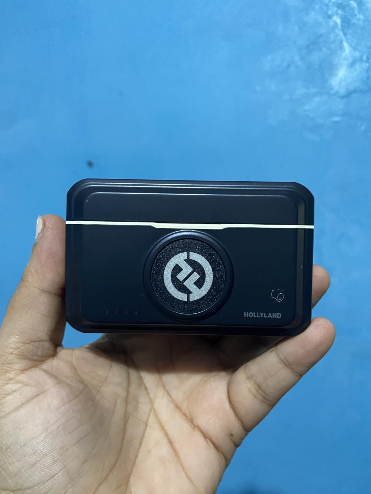 Hollyland Lark M2 Wireless Microphone for iPhone/Camera/Android/PC, 48kHz/24-bit High Fidelity Audio, 300m Range, Noise Cancelling, 40h Use, YouTube, Vlog, Streaming (Black, with Camera RX + USB-C RX) customer photo 1