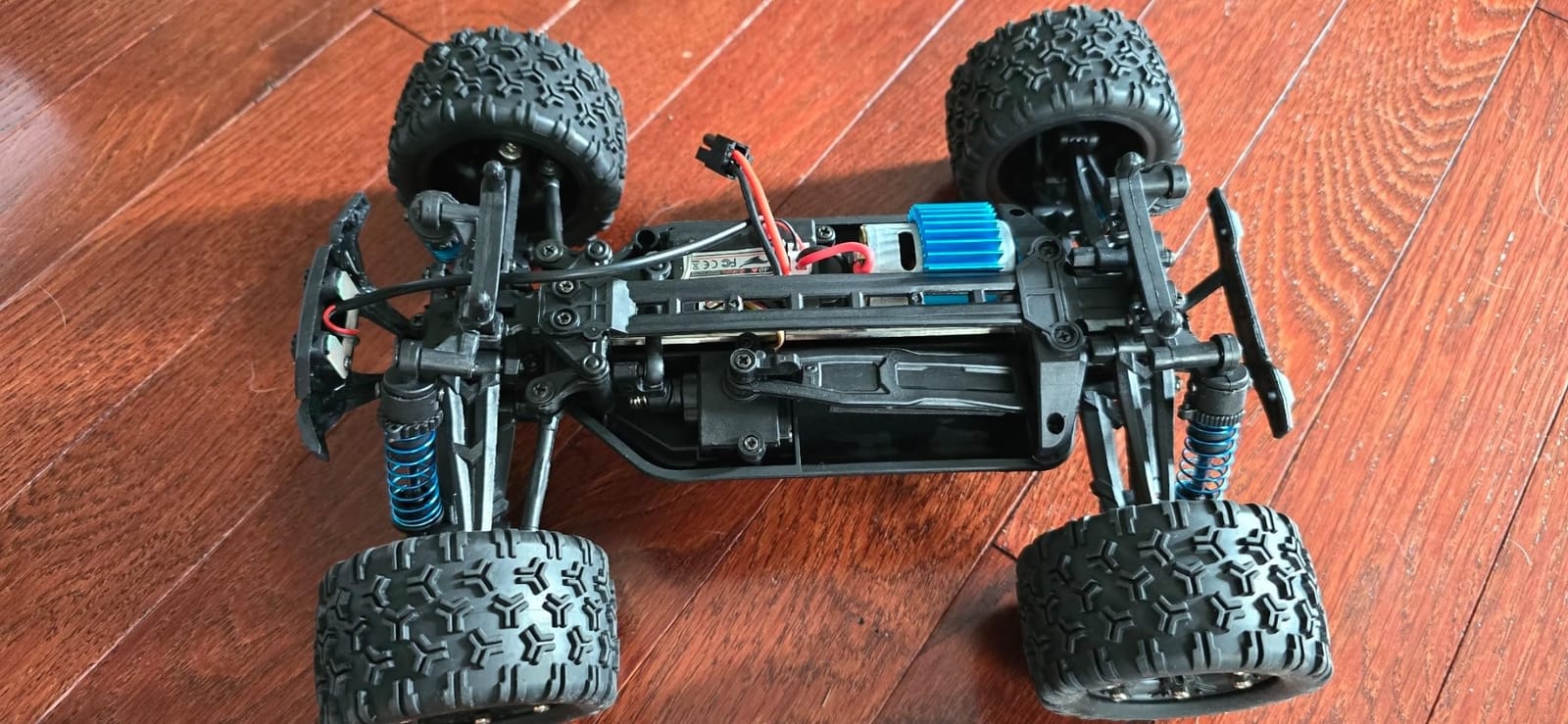 TENSSENX 1:18 Scale All Terrain RC Cars, 40KPH High Speed 4WD Remote Control Car with 2 Rechargeable Batteries, 4X4 Off Road Monster Truck, 2.4GHz Electric Vehicle Toys Gifts for Kids and Adults customer photo 1