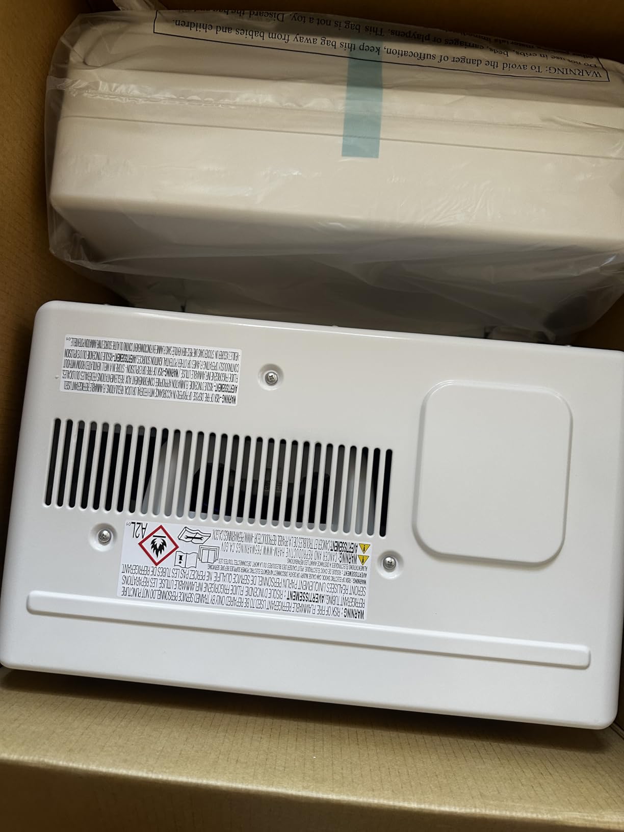 Midea 6,000 BTU U Shaped Window Air Conditioner, Cools up to 250 Sq Ft customer photo 2