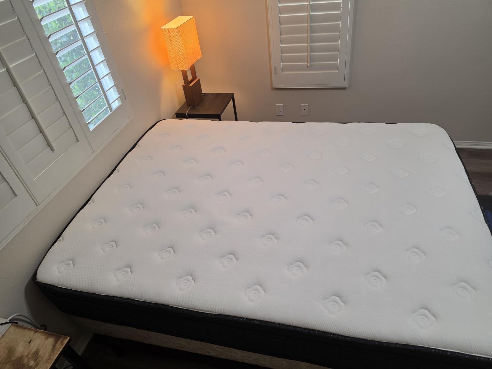 Ailis Queen Mattress, 12 Inch Queen Hybrid Mattress in a Box, Medium Firm with Upgraded Pocket Springs for Superior Motion Isolation, Strong Edge Support & Breathable Comfort customer photo 1