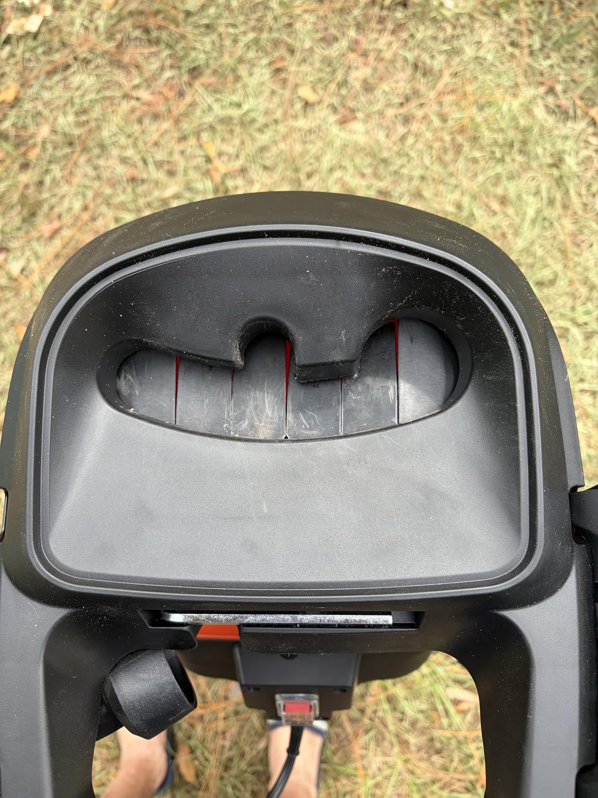 MAXLANDER Electric Wood Chipper Shredder, 15-Amp Corded Yard Mulcher customer photo 1