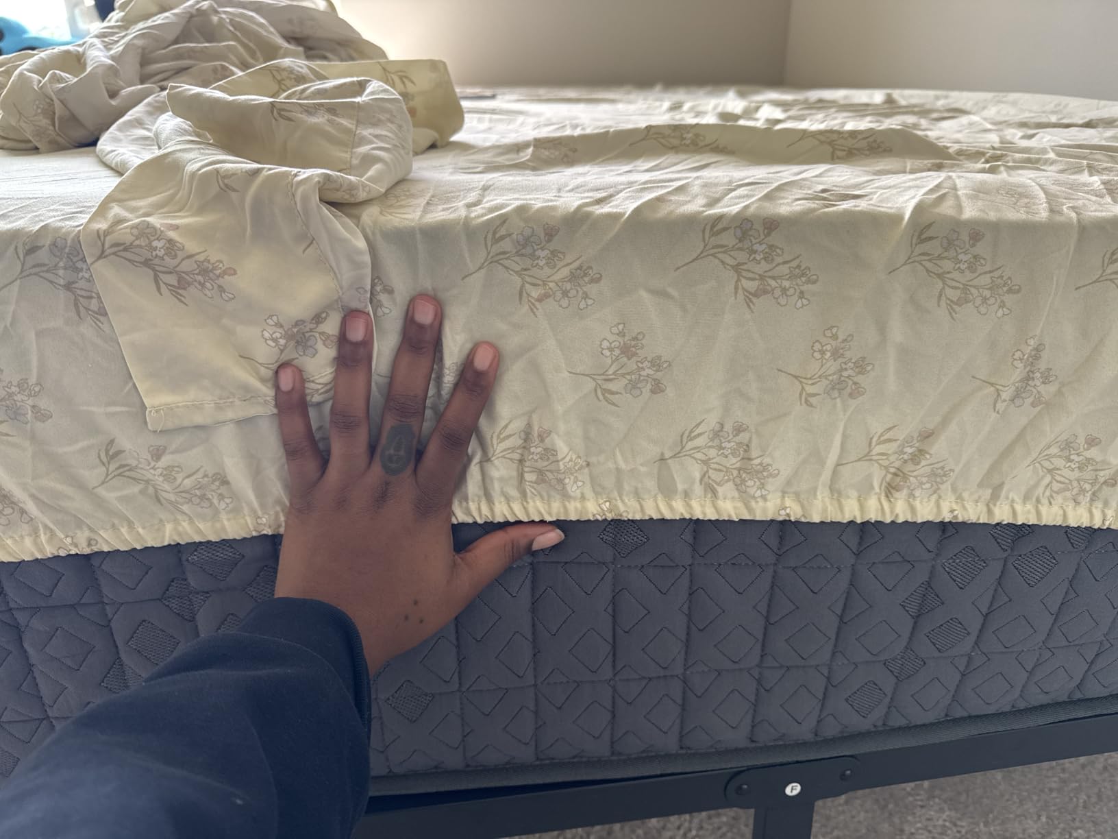 14 inch Medium Firm Mattress Queen, Hybrid Mattress with Back and Lumbar Hip Support, Fiberglass Free, 365 Nights Trial, 10 Years Warranty customer photo 2