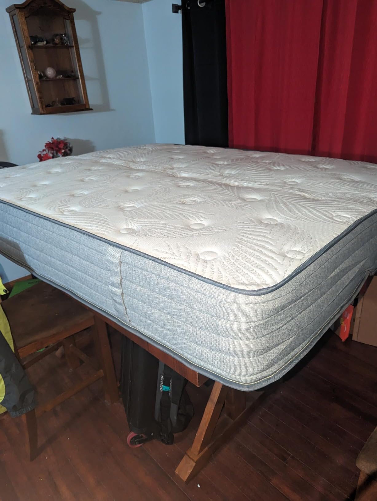 KOW Queen Mattresses 14 Inch, Soft Gel Memory Foam Mattress in a Box with Euro Top Medium Plush Feel, Supportive Independent Pocket Springs for Pressure Relief & Motion Isolation customer photo 2