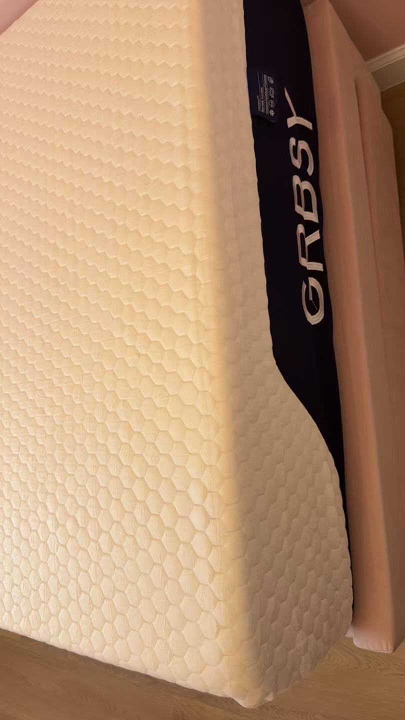 14 Inch Queen Mattress Firm - Cooling Gel Memory Foam Mattress, Removable IceSilk Cover, Back Pain Relief & Motion Isolation, CertiPUR-US Safe Foam, Fiberglass-Free, Queen Bed Mattress in a Box customer photo 1