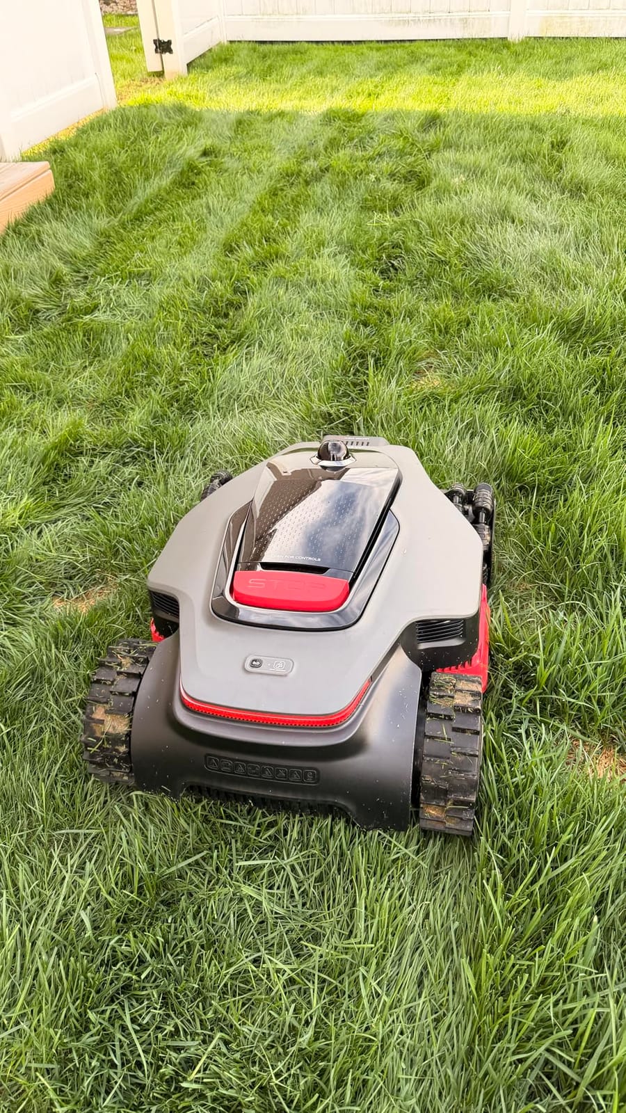 MOVA LiDAX Ultra 3000 AWD Robot Lawn Mower Wire Free RTK Free for up to 0.75 Acre*Dual Maps, 360° 3D LiDAR & AI Dual Vision Mapping, Robotic Mower with 4G, for 80% Slopes, Cutting Height 1.2”–3.9“ customer photo 1