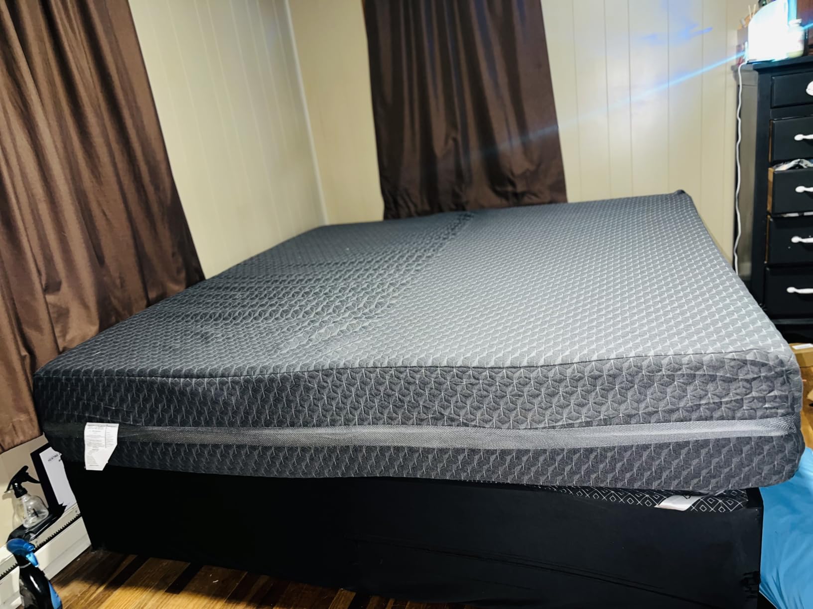 Novilla Queen Gel Memory Foam Mattress 12 Inch for Spinal Alignment customer photo 1