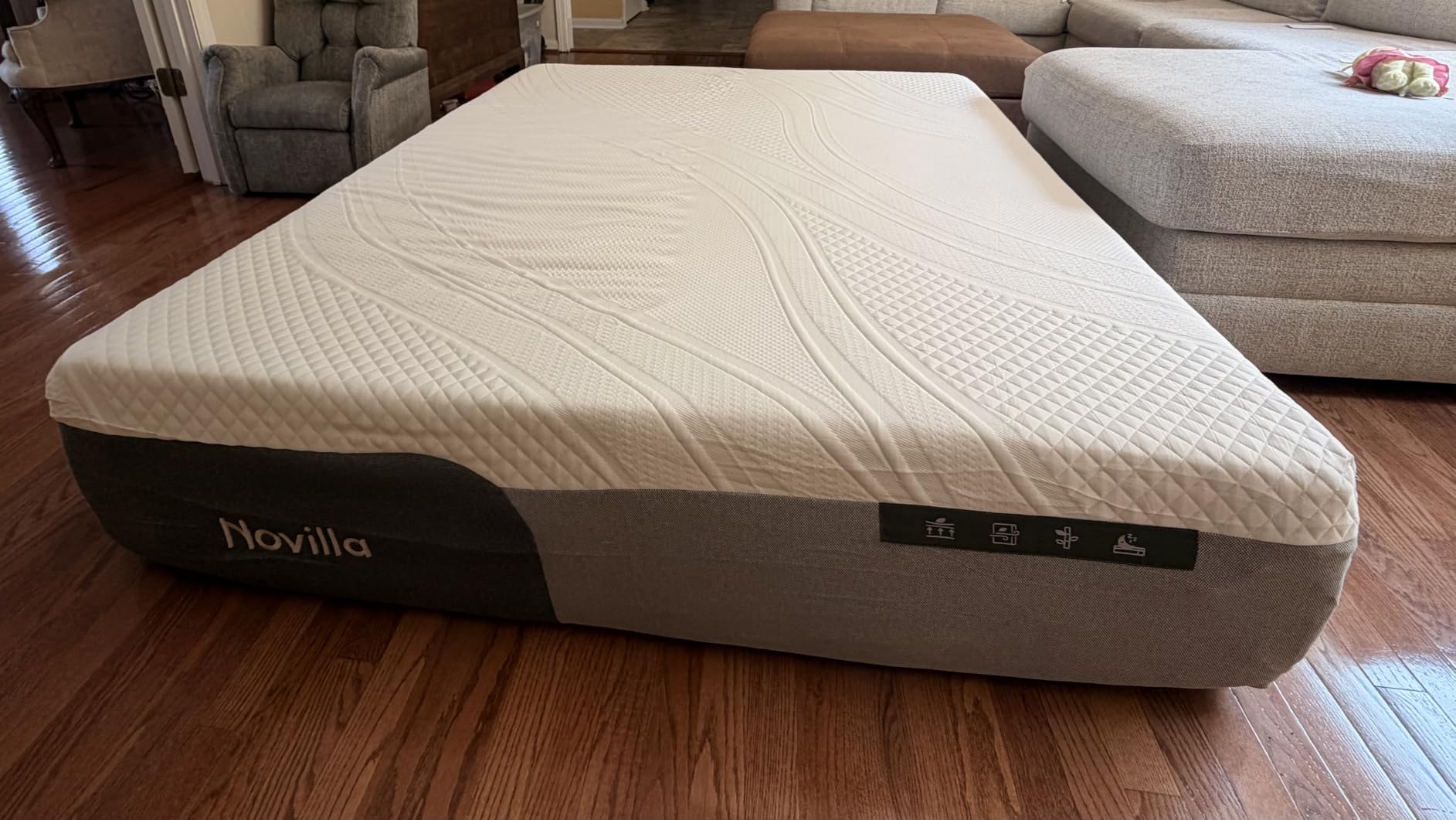Novilla Bliss Cooling Twin Mattress 10 Inch, Gel-Infused Memory Foam Mattress Twin Size in a Box with Cool-Touch Nylon Cover, Motion Isolation & Ergonomic Support with CertiPUR-US Certified Foam customer photo 2