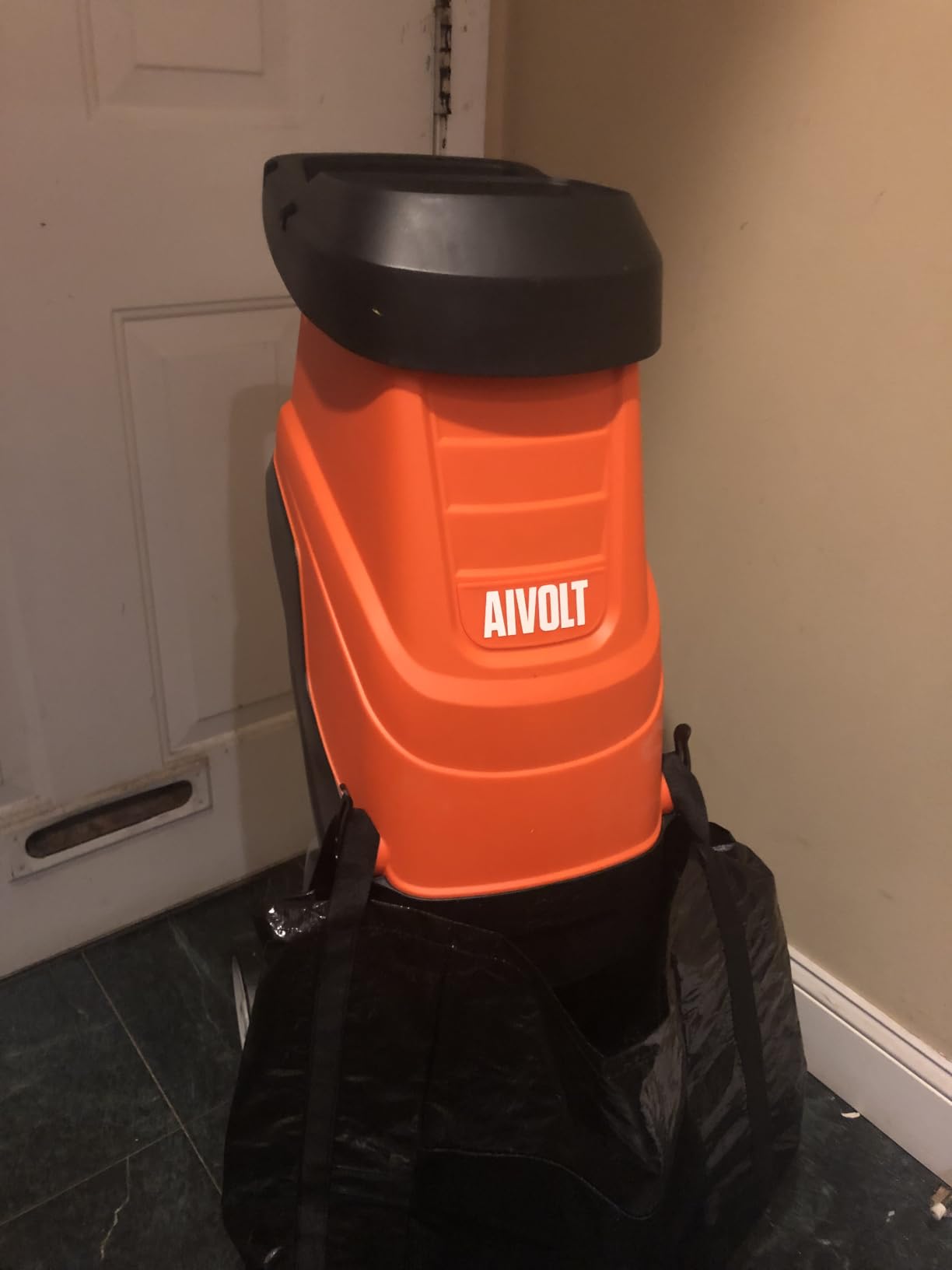 AIVOLT Electric Wood Chipper, 15-Amp Chipper Shredder customer photo 2