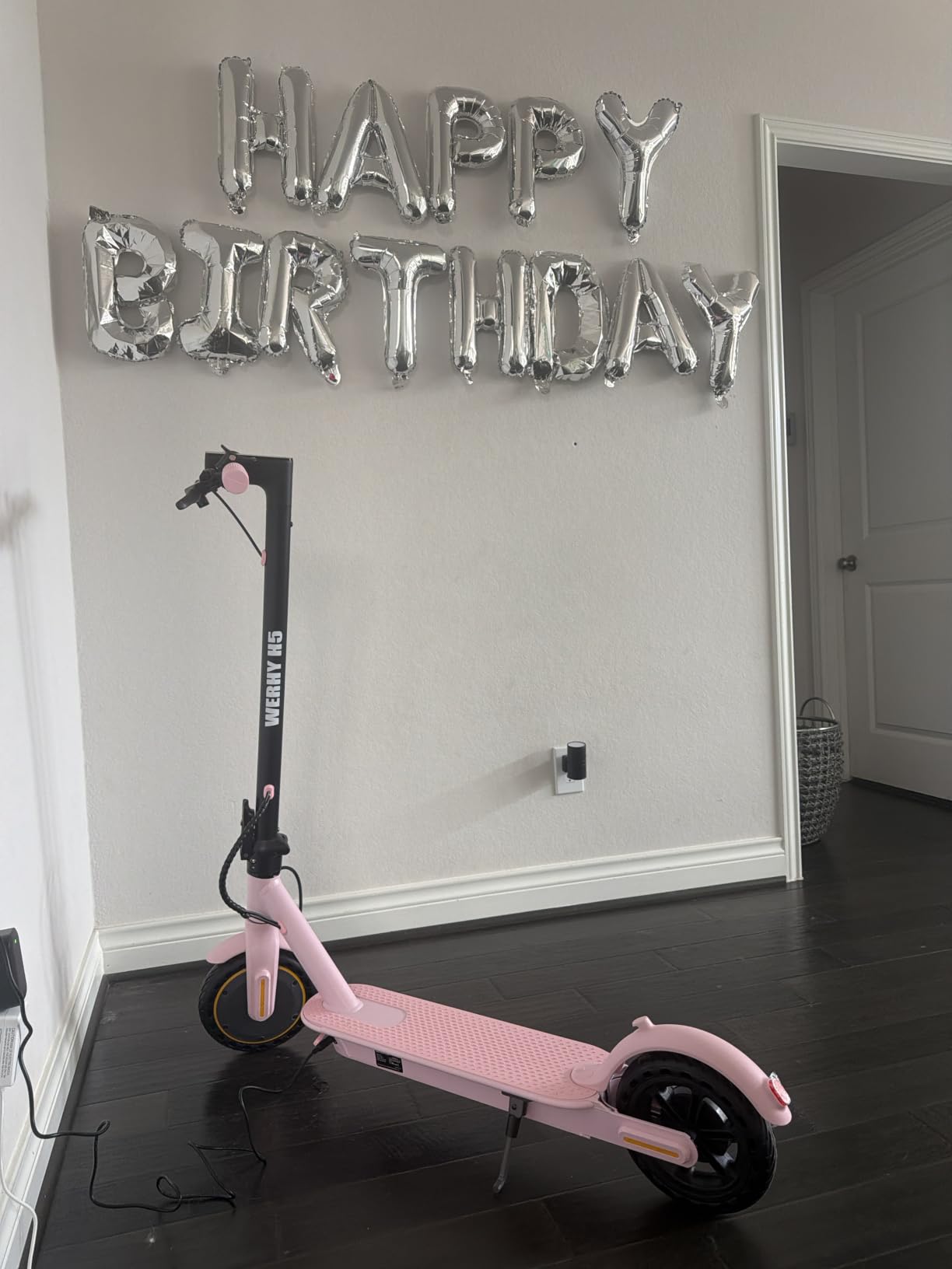 WERHY Electric Scooter,500W/350W Motor, 8.5''/10'' Solid Tires, 21-28Miles customer photo 2