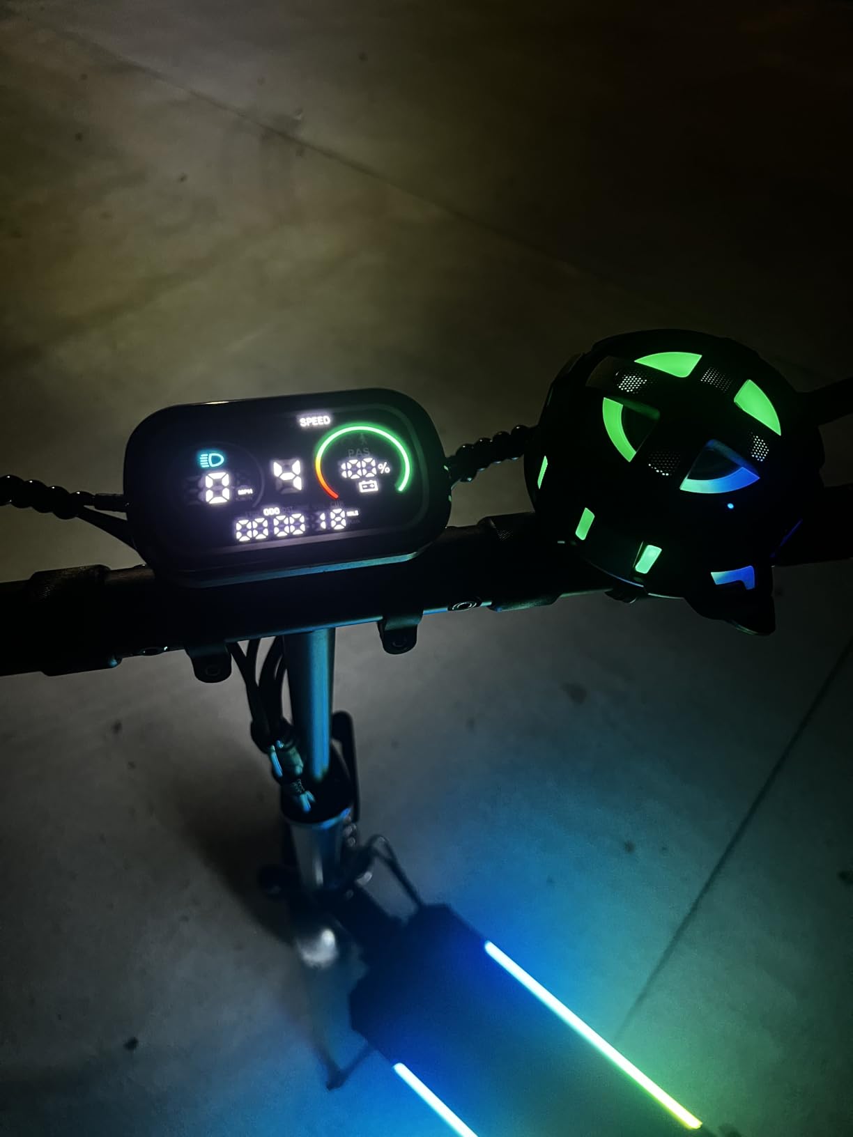 ECOROAD ES6 Electric Scooter Adults, 1000W Peak Motor Up to 31 MPH customer photo 2