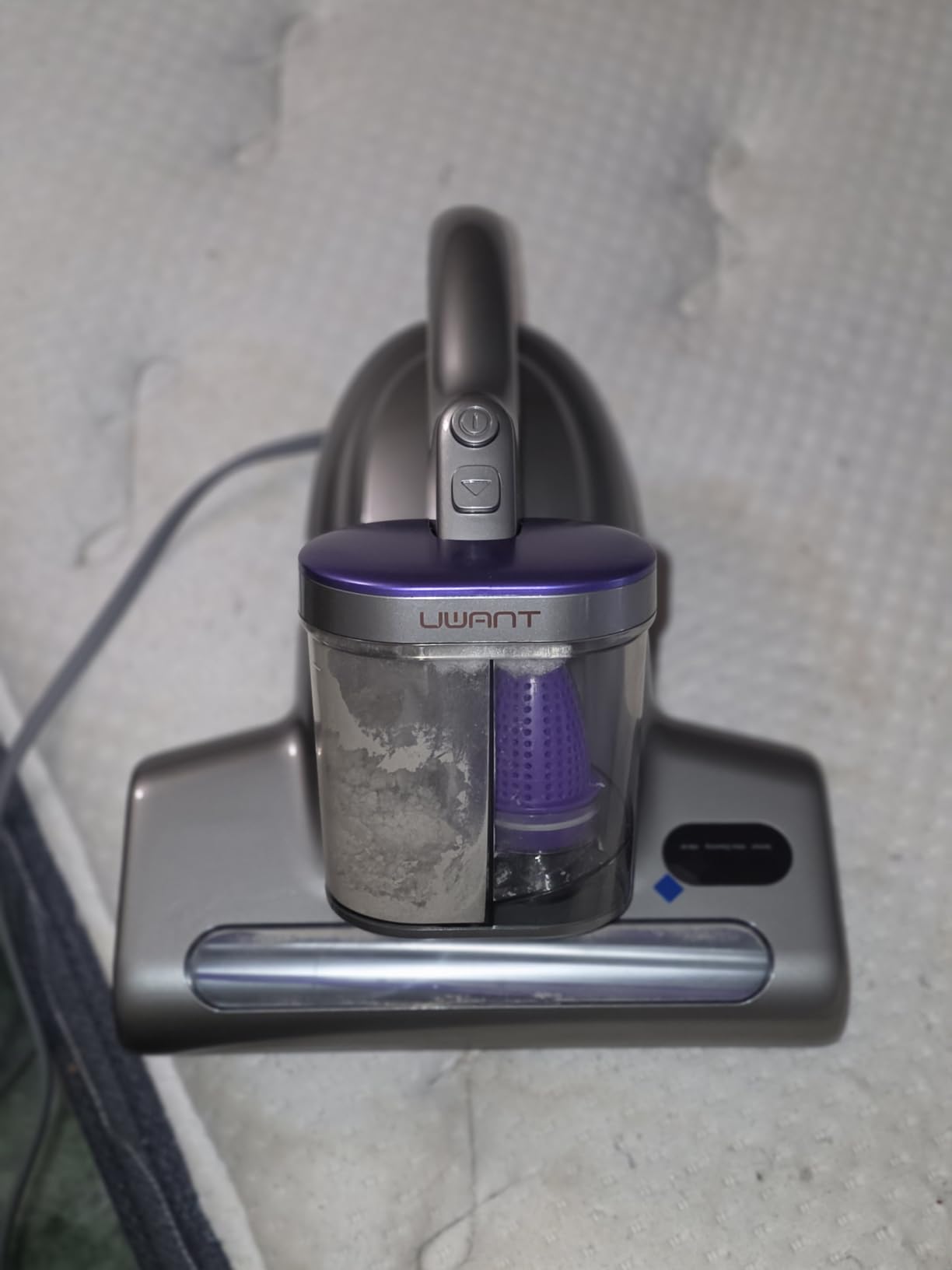 uwant 18Kpa Mattress Vacuum Cleaner 60000RPM Tap Bed Vacuum Set of 1 | 253.7Uv-C Light and Ultrasonic Bed Vacuum, 149℉ Hot Air, HEPA Filter, Metal Roller Mattress Vacuum for Sofa, Couch customer photo 2