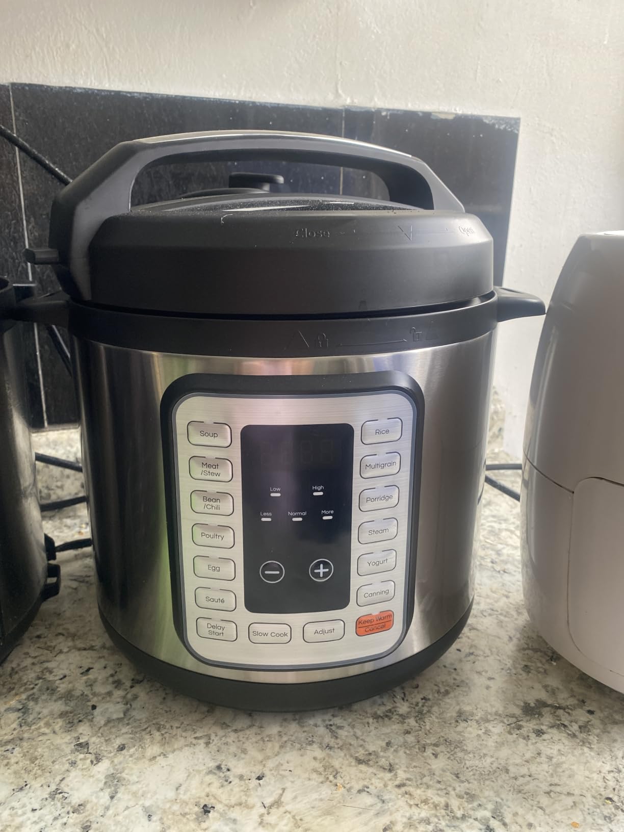 DUMOS Electric Pressure Cooker 16-in-1, 8QT Programmable Multi Cooker with 12 One-Touch Presets, Soup Steam Yogurt and More, Ceramic Inner Pot Delay Start & Keep Warm, Includes Recipe Guide, Black customer photo 1