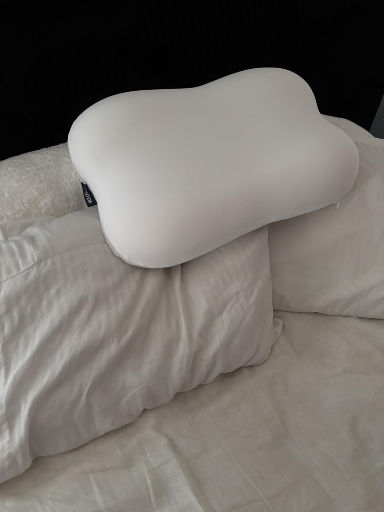 Cervical Neck Pillow for Sleeping, Memory Foam Pillows, White | Neck Pain Relief, Ergonomic Contour Memory Foam, Side Back Stomach Sleepers, Cooling Pillowcase, Cloud-Soft Shoulder Support customer photo 1