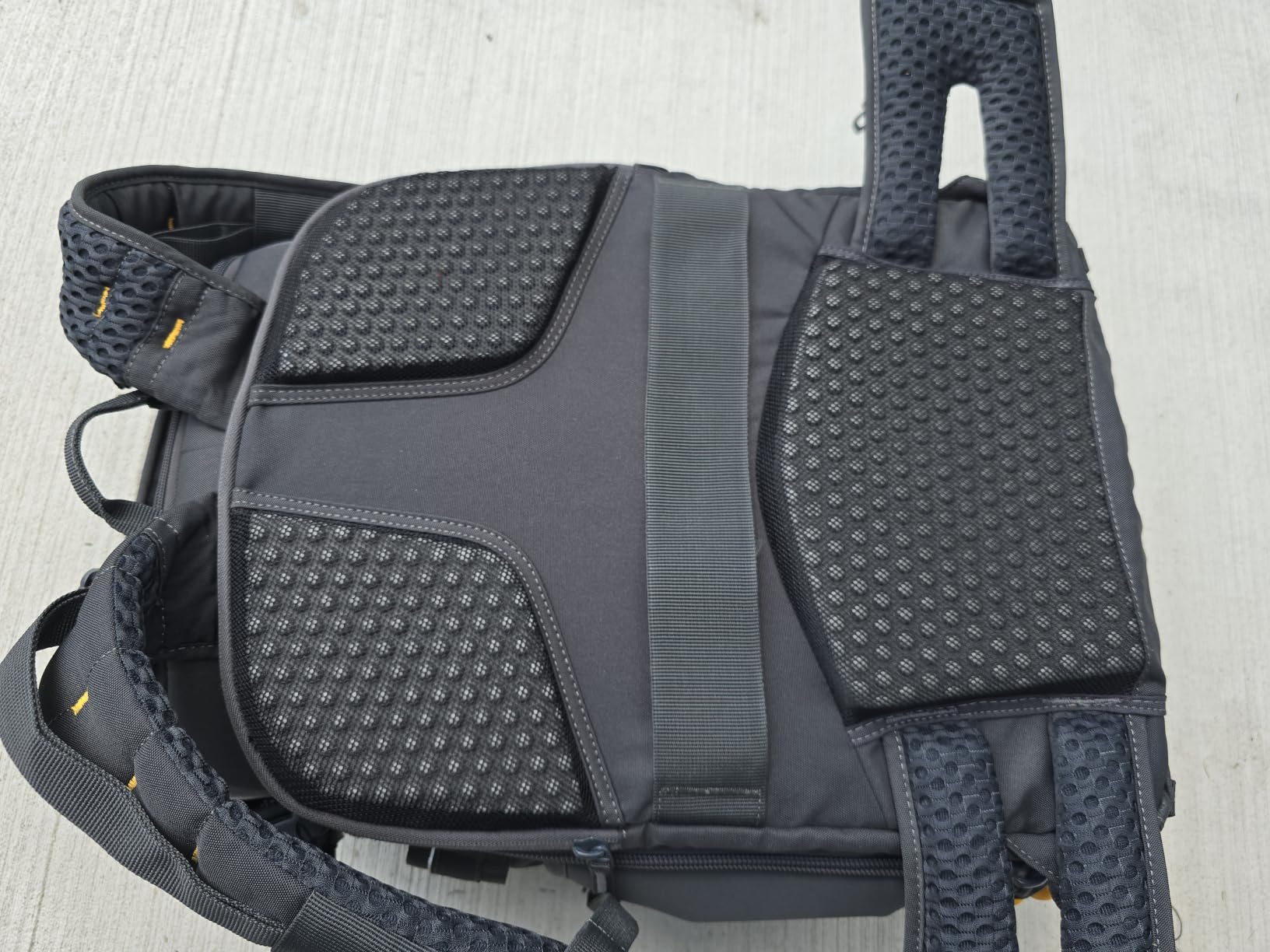 VANGUARD Alta Sky 52 Camera Backpack for DSLR or Mirrorless Camera with up to a 200-600mm lens customer photo 1