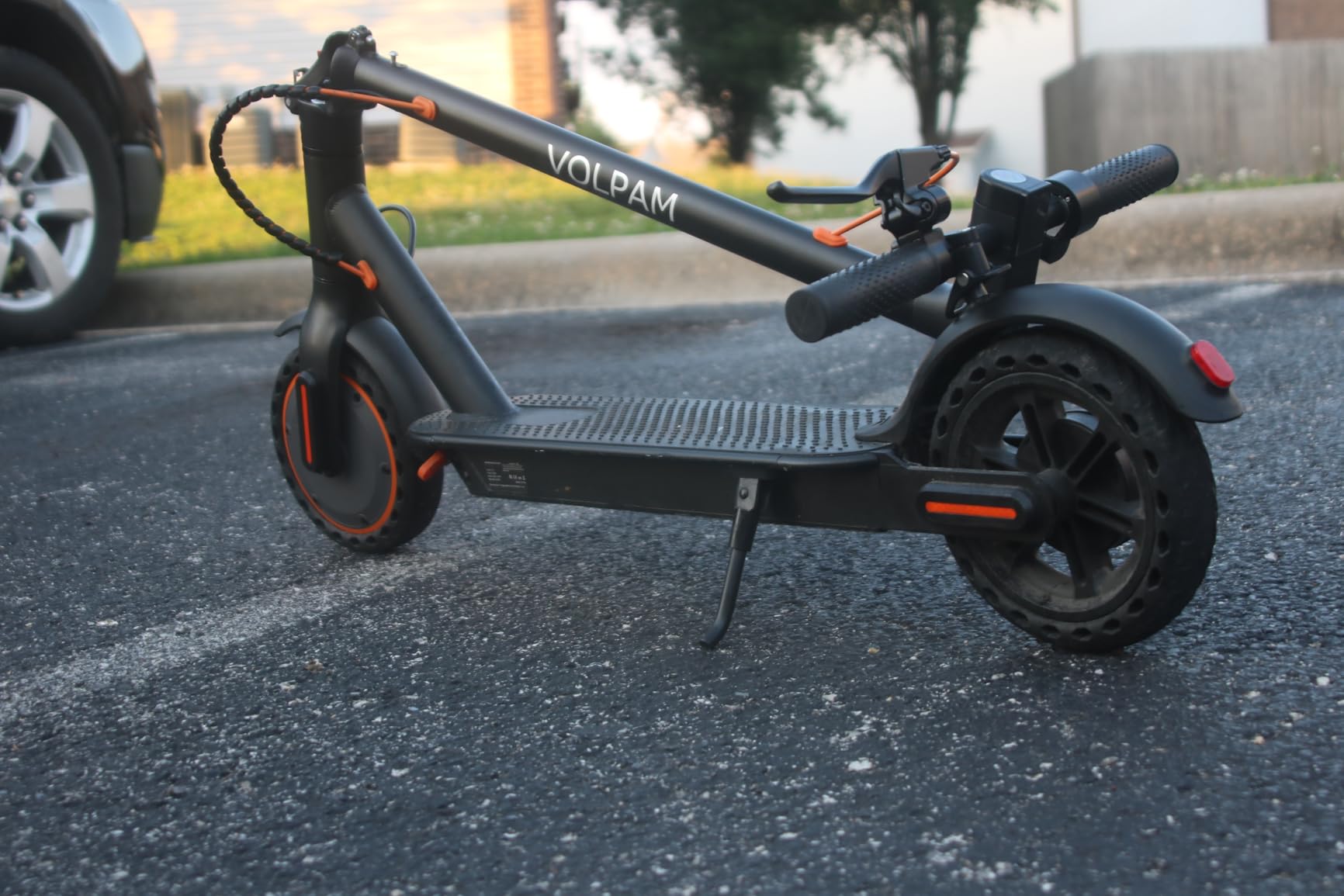 VOLPAM 10 Inches 500W Adult Electric Scooter with Dual Suspensions, Max 25Miles Long Range & 19 MPH Top Speed, Folding E Scooter Choice customer photo 2