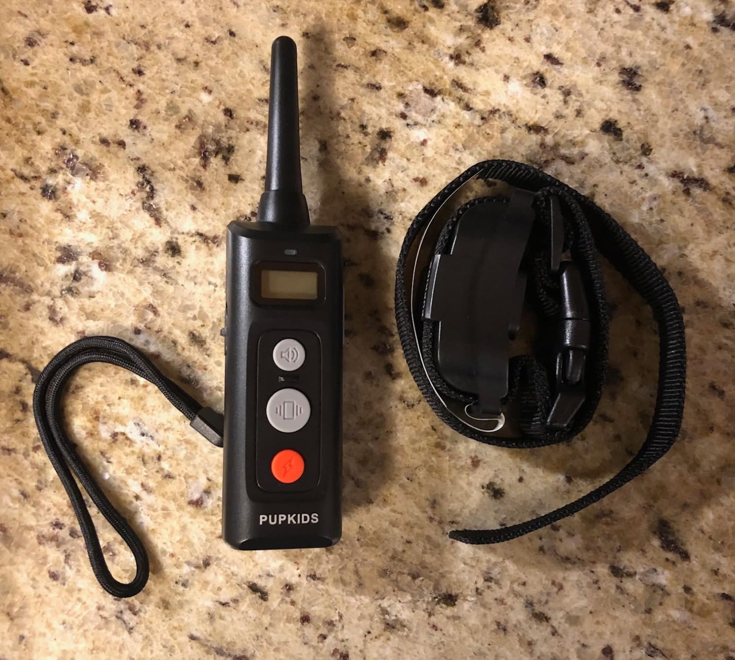 GPS Shapeable Wireless Dog Fence, Custom Boundary for Irregular Yards — No Dig, Standalone, Waterproof (Black, 1 Collar) customer photo 1
