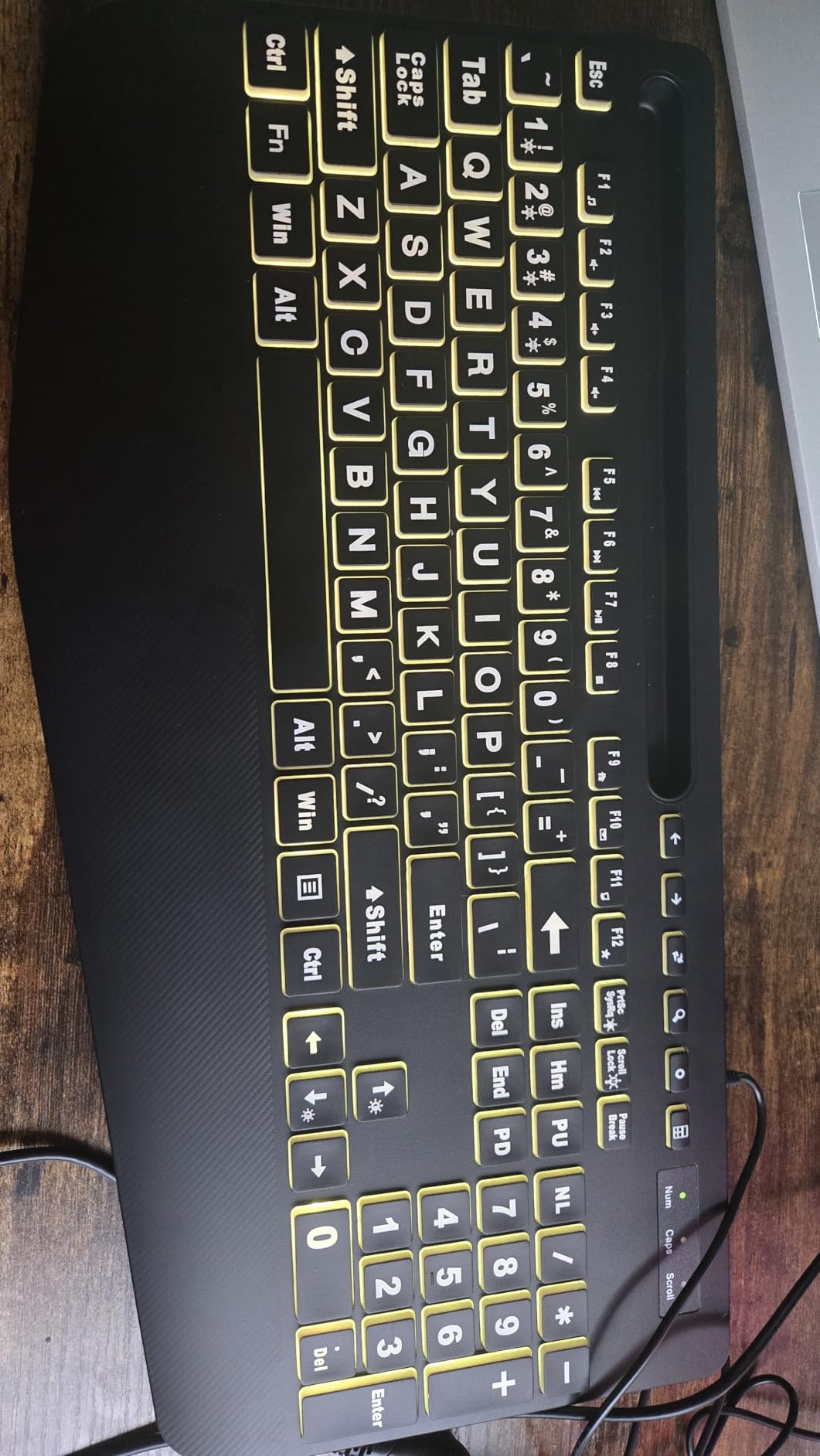 SABLUTE Large Print Computer Keyboard, Wired with Wrist Rest(Yellow+Black) customer photo 1
