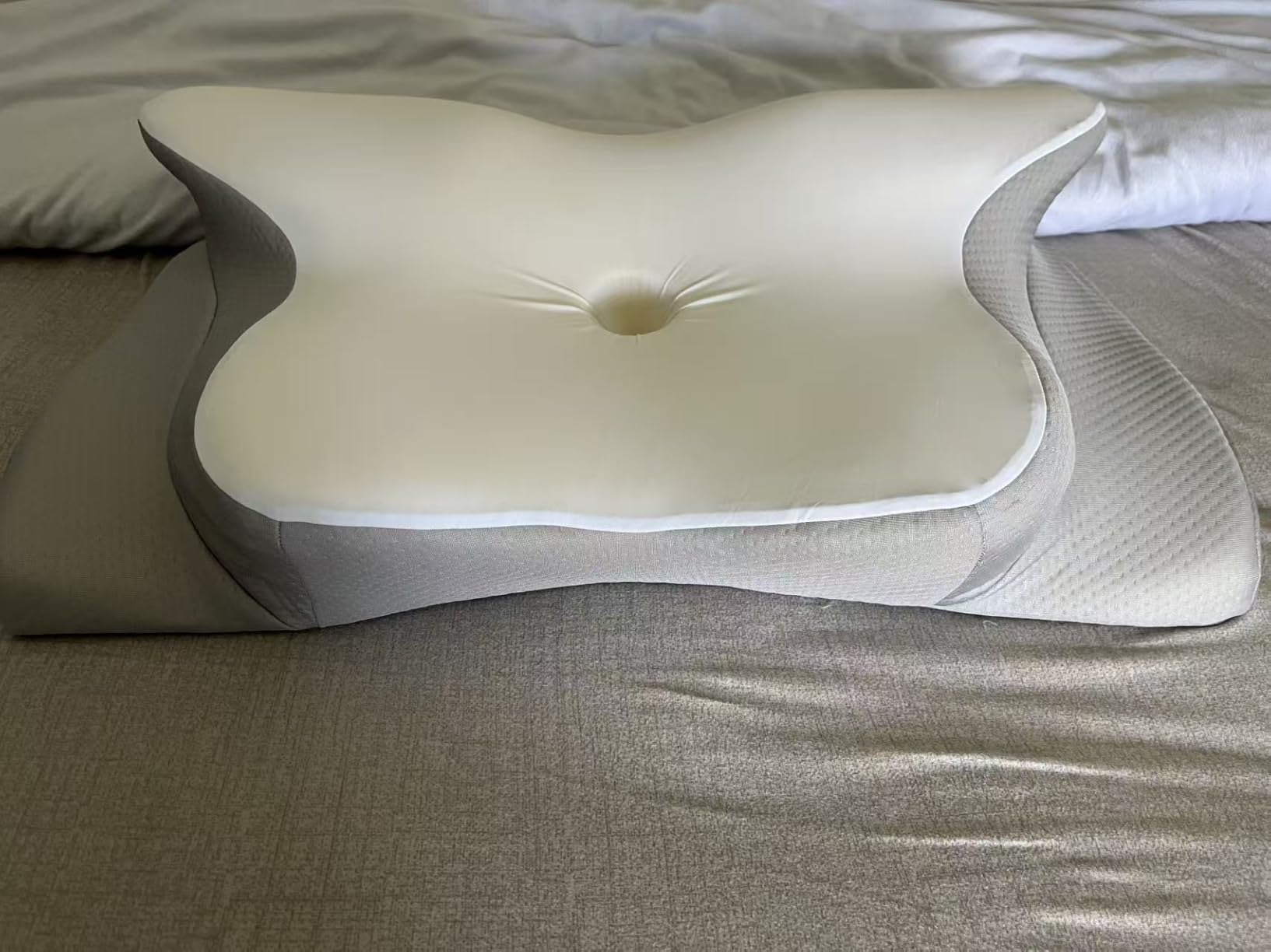 Cervical Neck Pillow, Memory Foam Pillows for Neck and Shoulder Pain Relief, 2 Heights Ergonomic Pillow with Breathable Ice Silk Cover, Neck Support Pillow for Side Sleepers, White customer photo 2