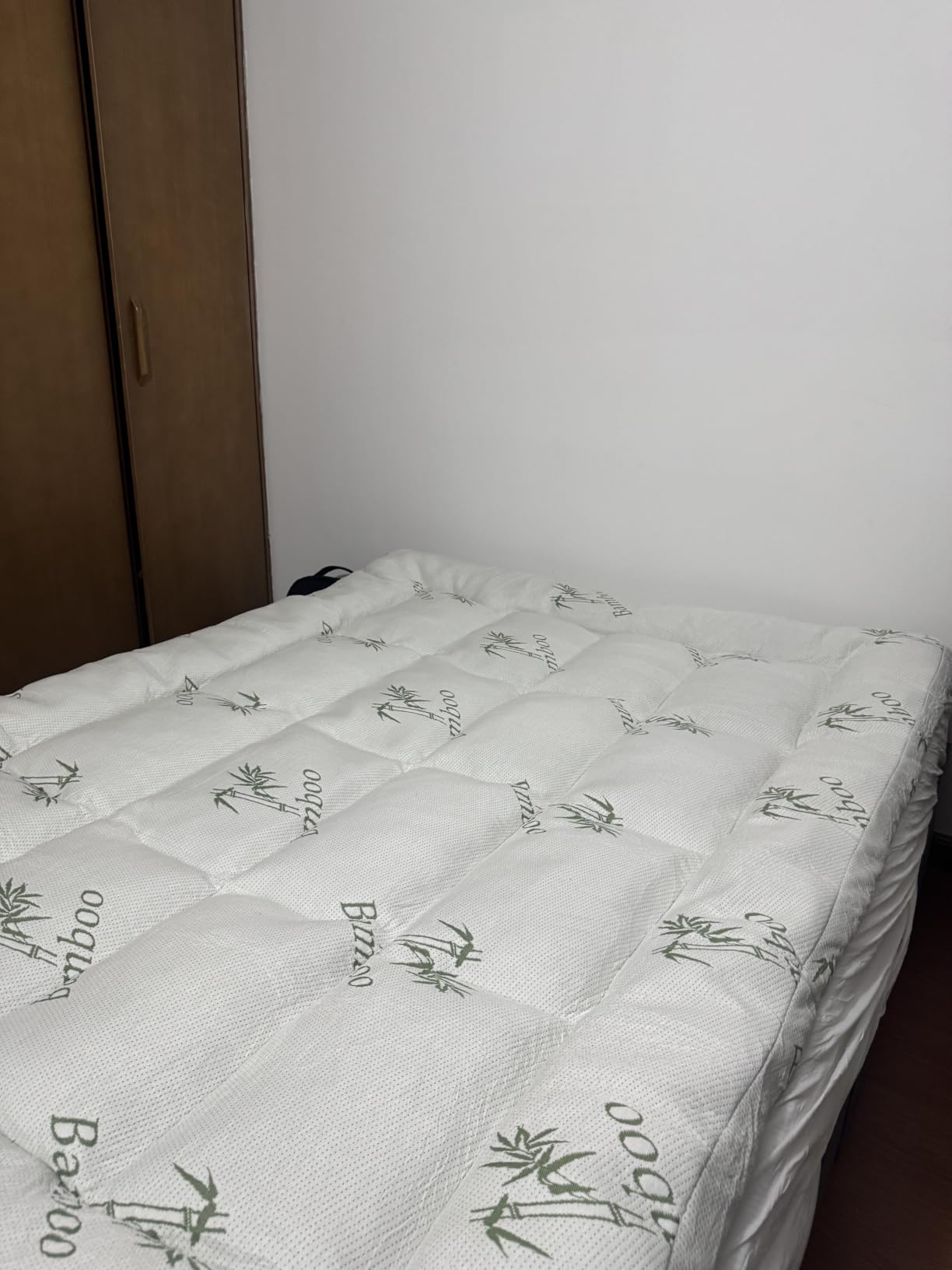 3 Inch Queen Size Memory Foam Mattress Topper for Back Pain Relief, Breathable Gel Memory Foam, Cooling Bamboo Viscose Air Layer, 1700 GSM Fill, Supportive Pillow Top Mattress Topper customer photo 1