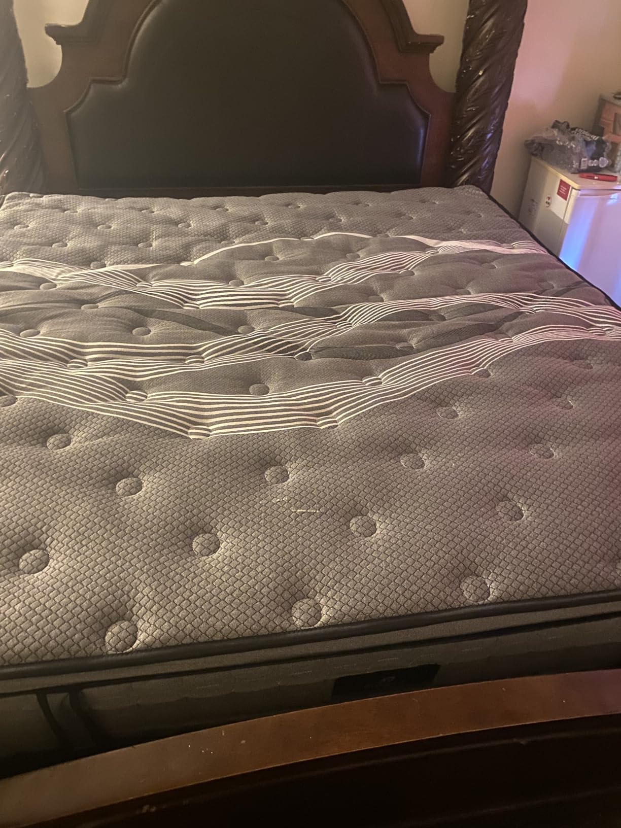 King Size Mattress 16 Inch, Upgraded Luxury Hybrid King Mattress in a Box, Hotel-Level Design, Cooling Gel Memory Foam & Zoned Pocket Spring customer photo 1