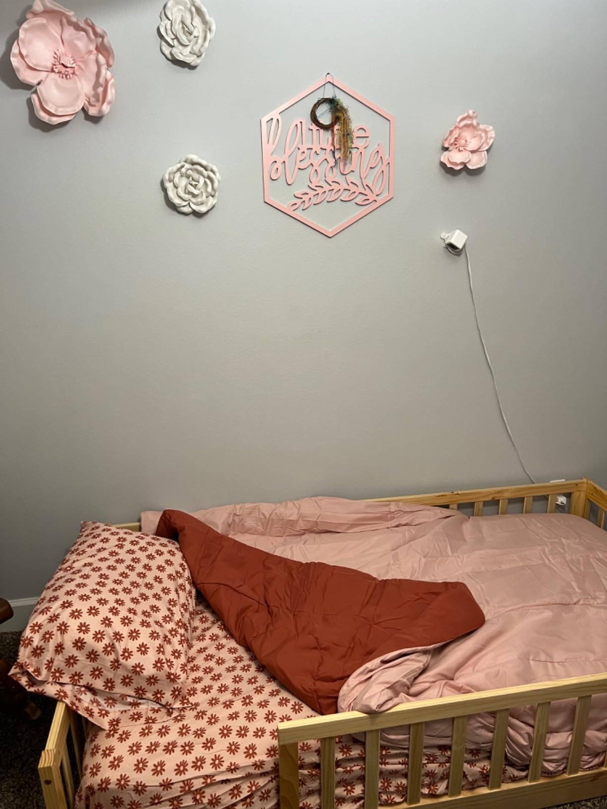 Bellemave Queen Size Montessori Bed Frame with Fence, Solid Wood Floor Bed with Slats for Kids, Boys, Girls, No Box Spring Needed, Natural customer photo 1