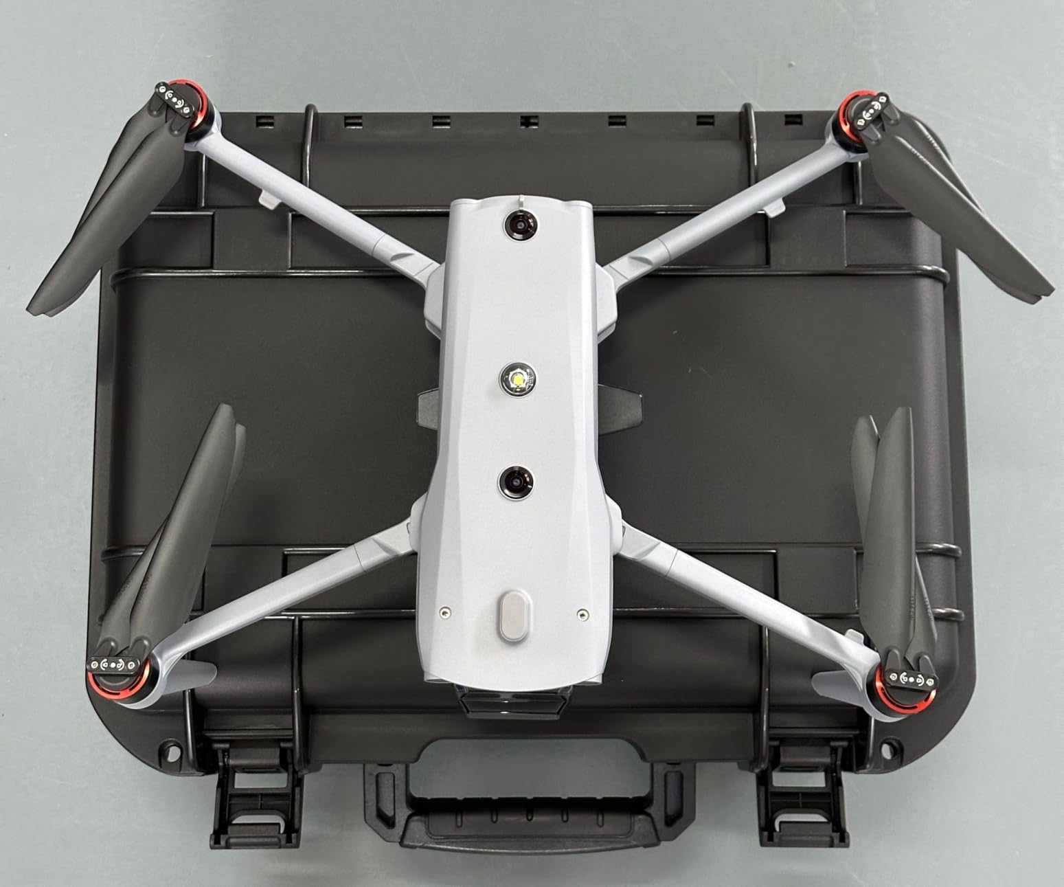 Autel Robotics EVO MAX 4T V2 With Four-in-One Camera System | 48MP Wide, 160X Hybrid Zoom, 640x512 Thermal Camera & Laser Rangefinder, 720° Obstacle Avoidance, A-Mesh, Anti-Interference customer photo 1