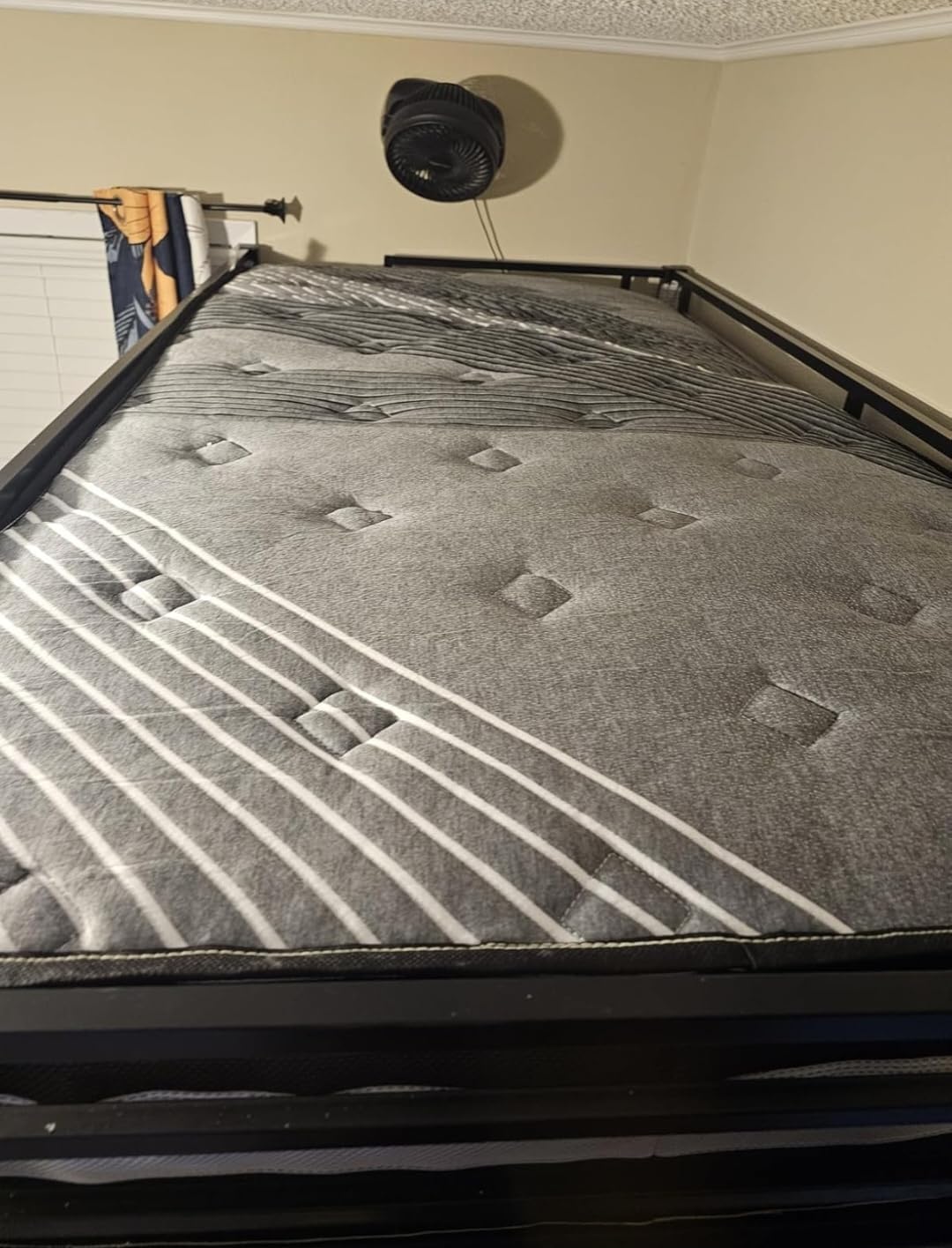 Firm Queen Mattress 14 inch, Cooling Hybrid Queen Mattress in a Box | Luxury Hotel-Collection Designed for Deep Sleep, Enhanced Back & Hip Support customer photo 2