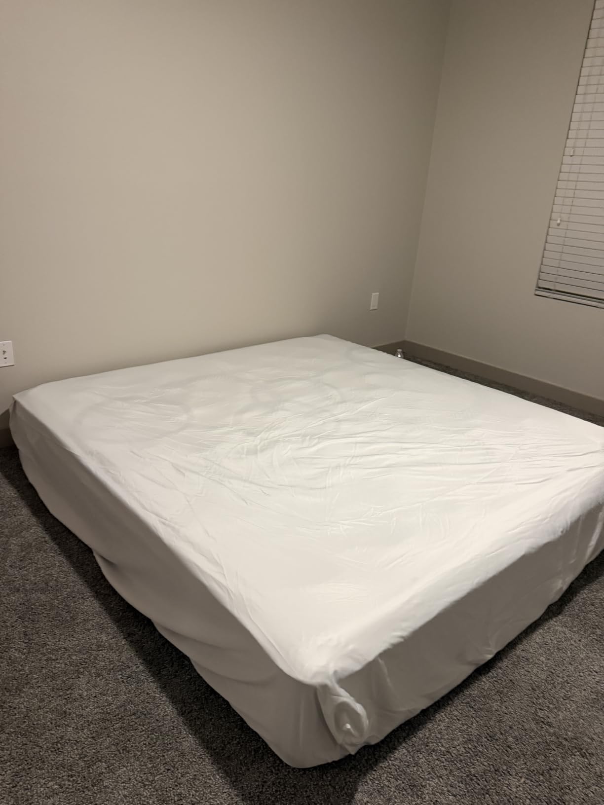 Queen Mattress 12 Inch Hybrid Queen Size Mattress in a Box Medium Firm New Version Memory Foam & Pocketed Springs Pressure Relief CertiPUR-US Certified Motion Isolation 365-Night Trial customer photo 1
