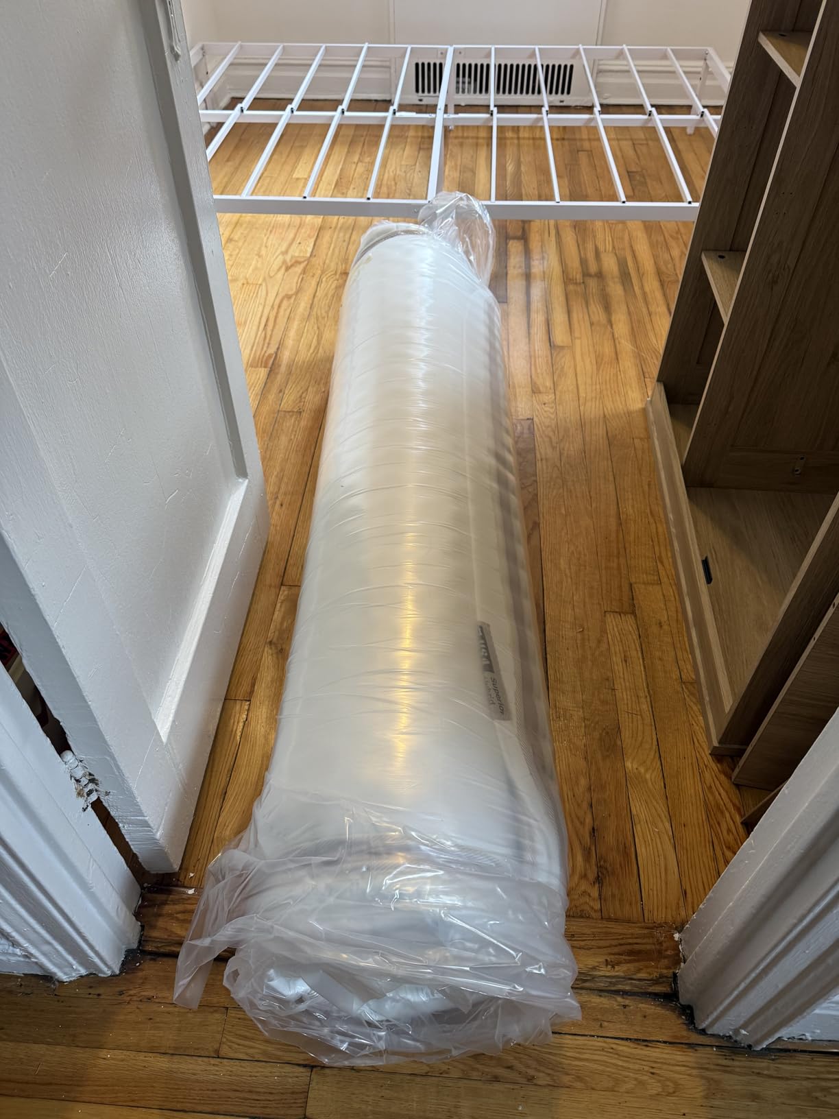 Extra Firm Queen Mattress 14 Inch, Luxury Hybrid Mattress in a Box for Deep Sleep & Lumbar Support, CertiPUR-US & Zero Fiberglass, 365-Night Trial customer photo 1