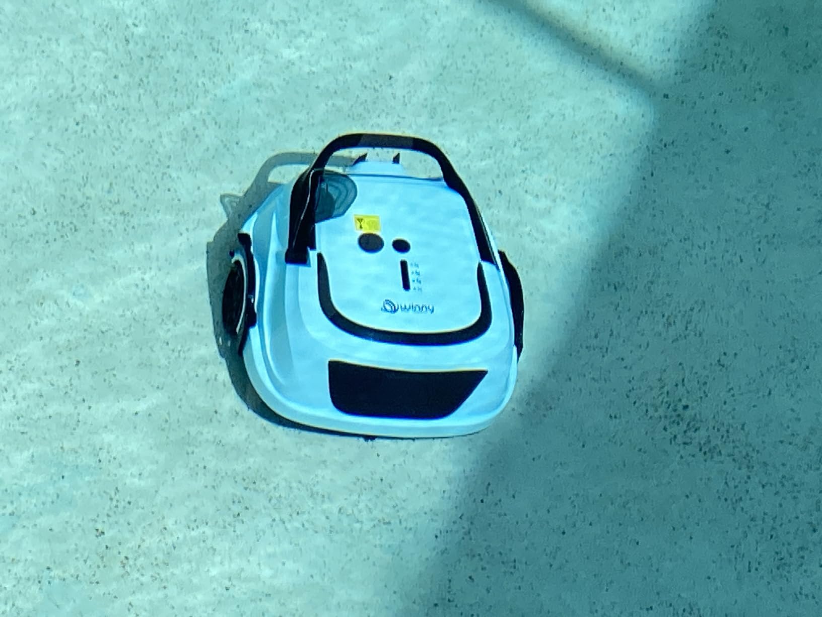 WINNY POOL CLEANER-A1 Cordless Robotic Above Ground Pool Vacuum(Black) customer photo 2