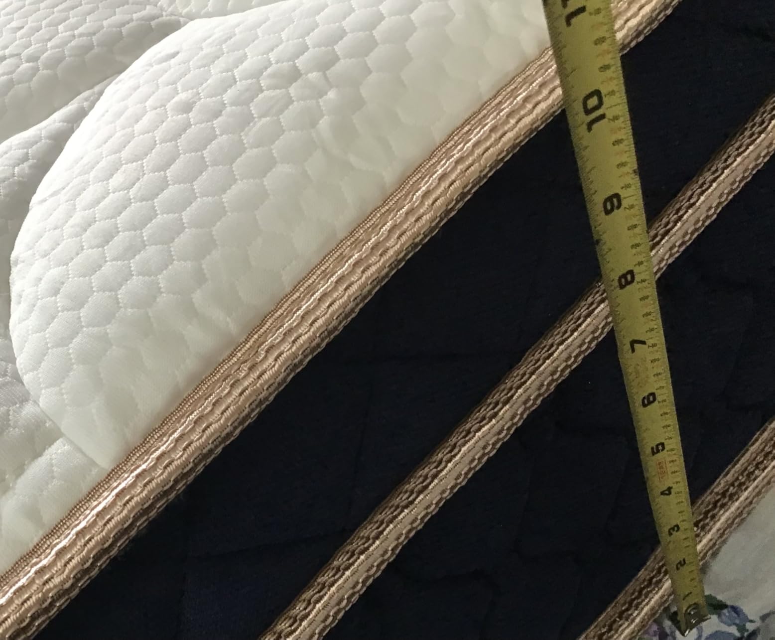 14 Inch Queen Mattress, Hybrid Mattresses in a Box with Gel Memory Foam, Pressure Relief & Medium Firm for Back & Side Sleepers, CertiPUR-US Certified, Fiberglass-Free customer photo 2