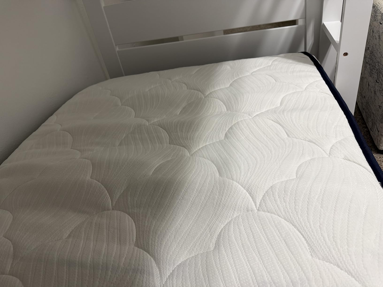 Firm Queen Mattress 12 Inch-Hotel Collection Cooling Hybrid Mattress in box | 7-Zone Spinal Support Pocket Springs, Extra Lumbar/Shoulder Pressure Relief, Fiberglass-Free, CertiPUR-US, 365-Night Trial customer photo 1