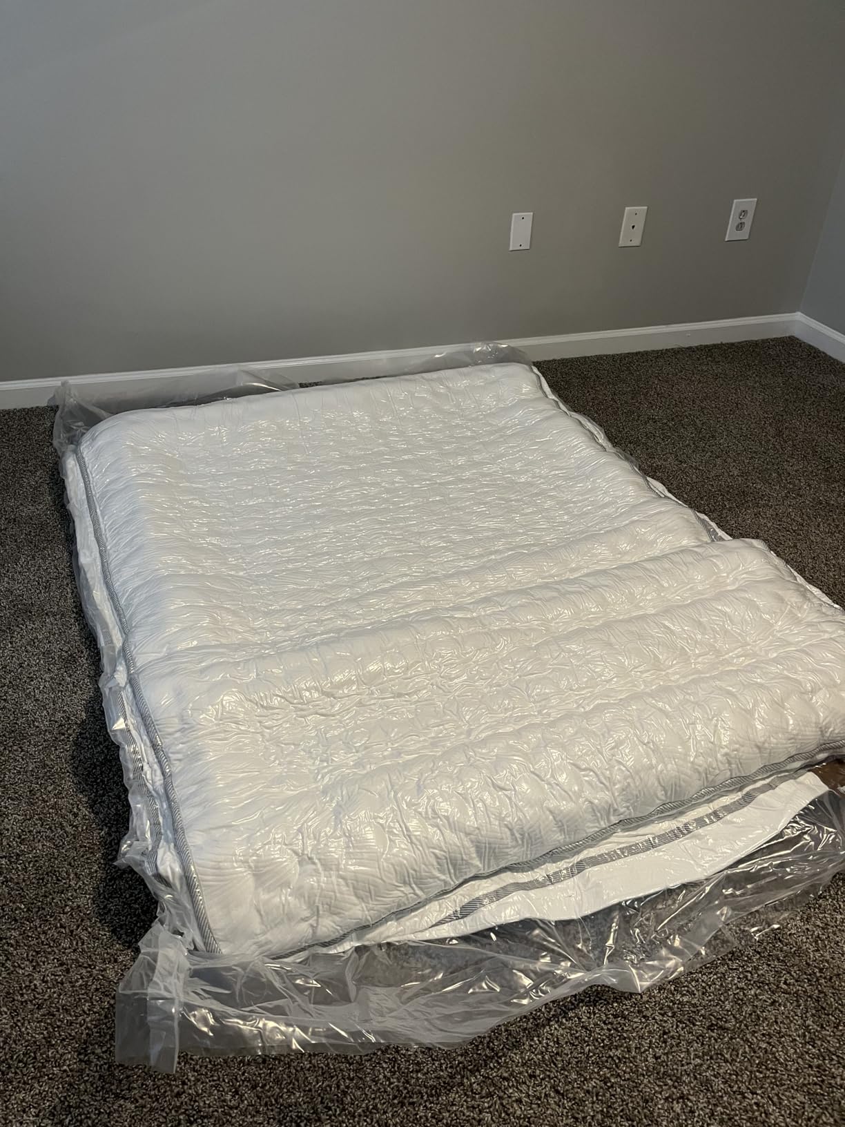 BedStory Extra Firm Queen Mattress 14 Inch, Hybrid Queen Size Mattress in a Box, Back Pain Relief, Luxury Pocket Spring Mattress, Fiberglass-Free, 365-Night-Trial, 10 Year Warranty customer photo 1