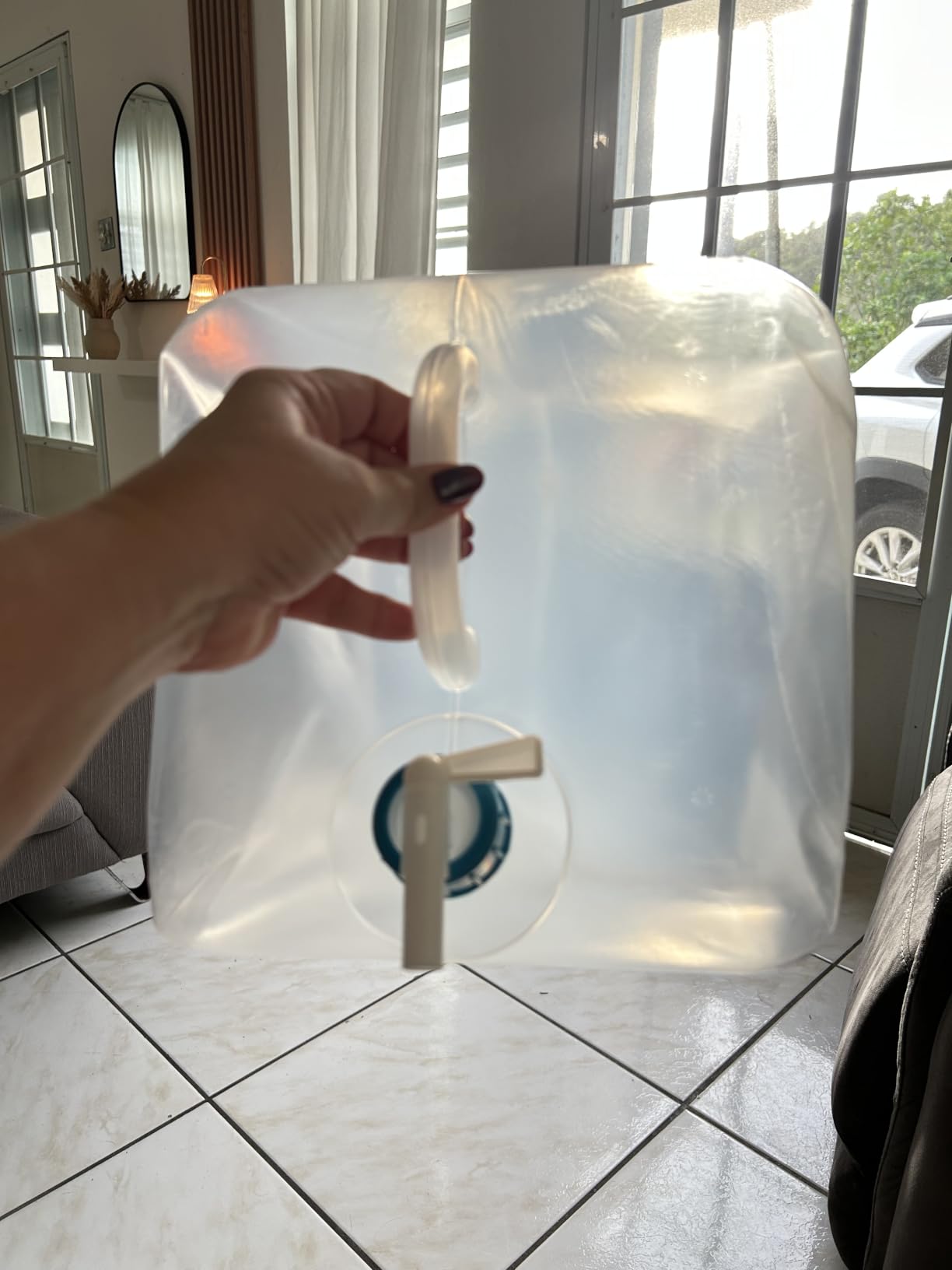 ust 5 Gal Water Carrier Cube with Collapsible, Transparent, Compact Design and BPA Free Construction for Drinking, Bathing, Camping, Hiking and Outdoor Survival customer photo 2