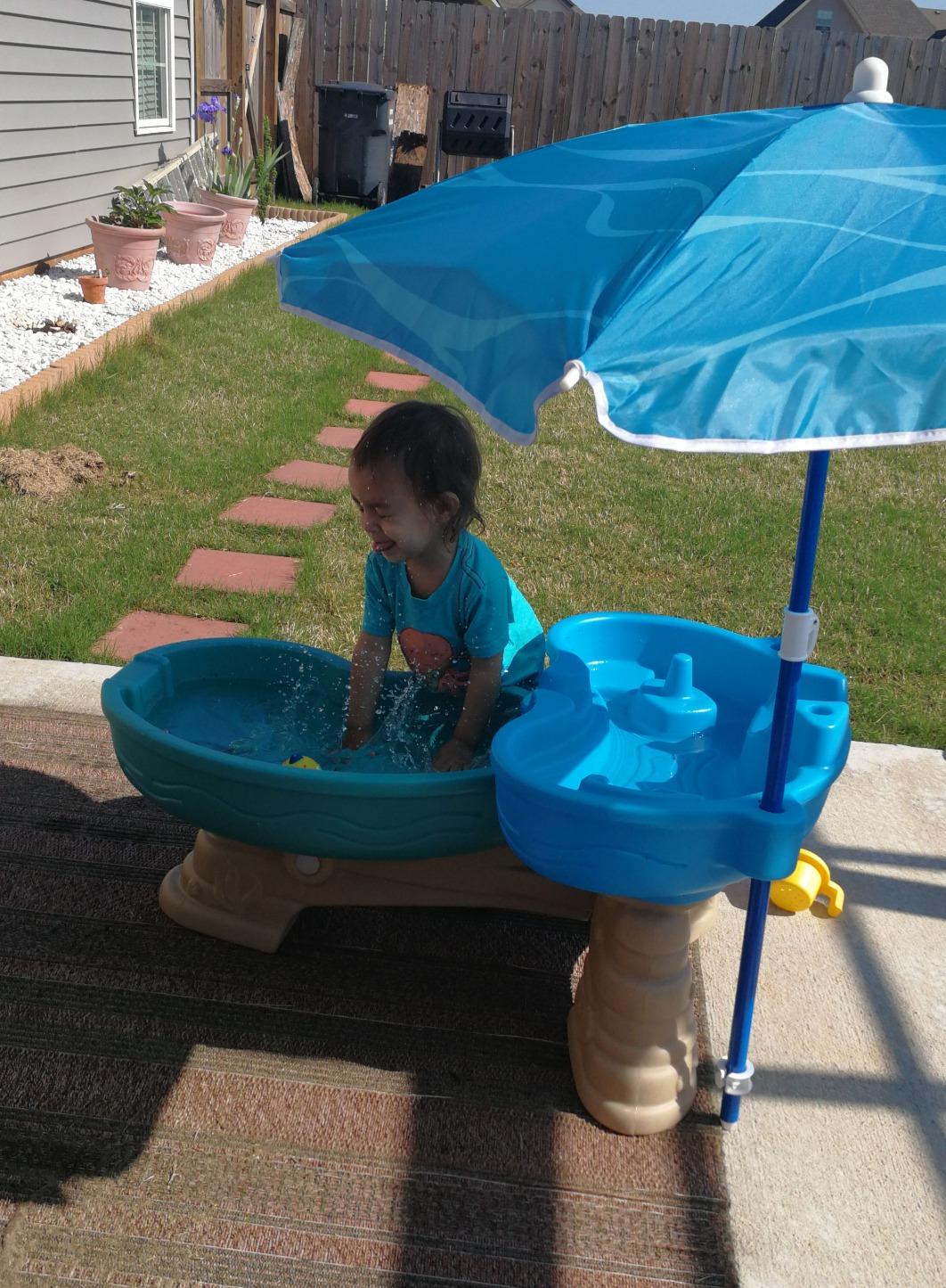 Step 2 Spill & Splash Seaway Water Table for Kids, Two-Tier Outdoor Kids Water Sensory Table with Umbrella, Ages 1.5+ Years Old, 11 Piece Water Toy Accessories customer photo 2