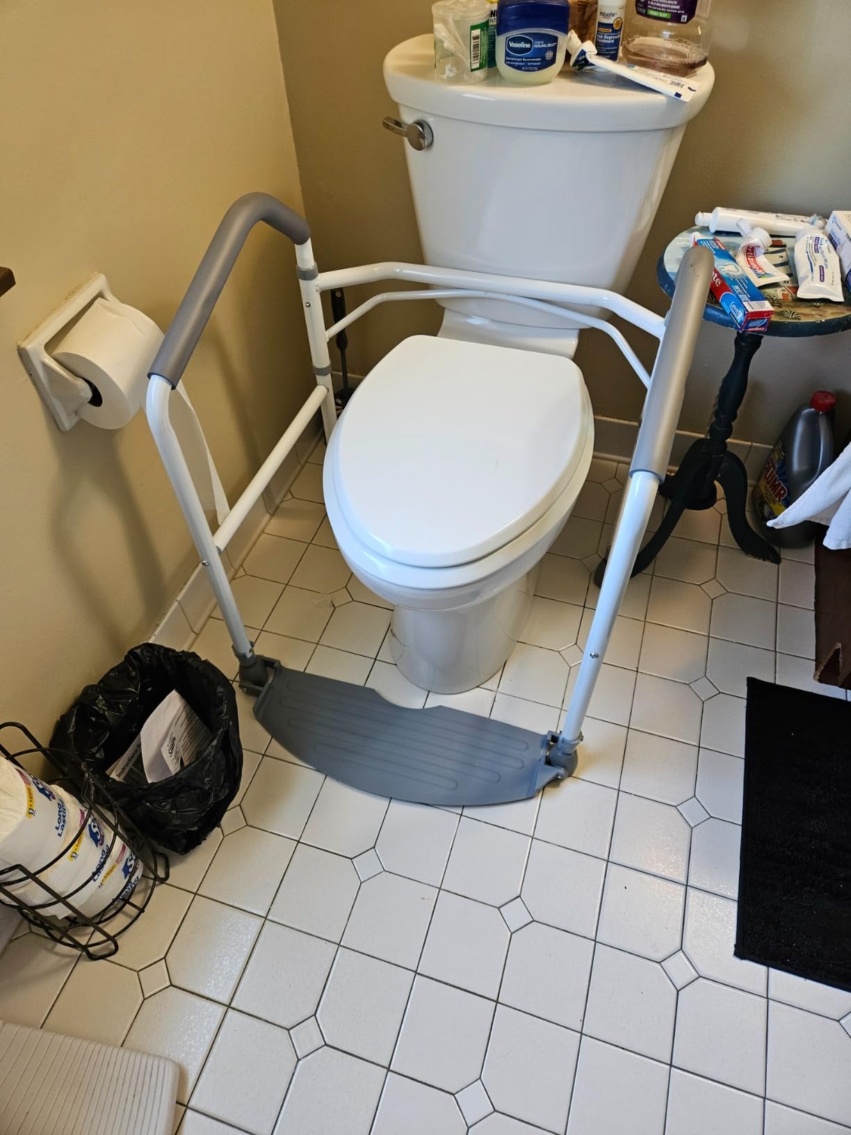 RMS Toilet Safety Frame & Rail - Foldable, Portable Bathroom Toilet Rail customer photo 2