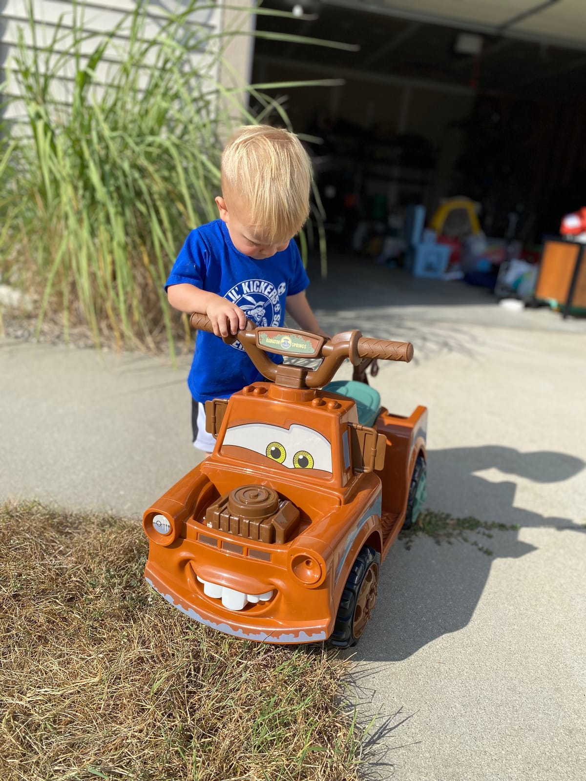 Kid Trax Toddler Disney Cars 3 Tow-Mater Electric Quad Ride-On, Kids 1.5-3 Years Old, 6 Volt Battery and Charger Included, Max Weight 45 lbs, Tow-Mater brown customer photo 1