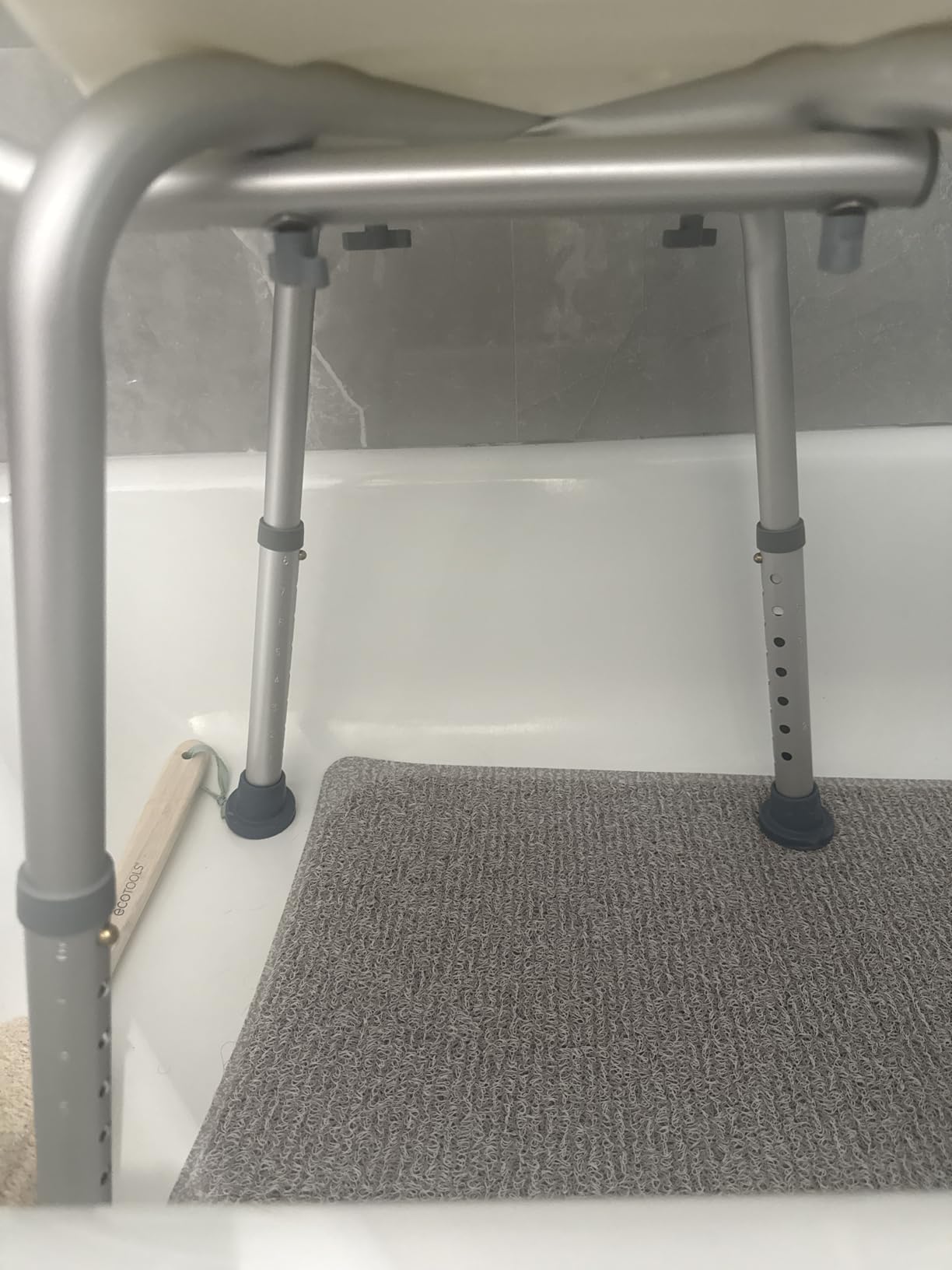 Vaunn Tool-Free Assembly Adjustable Shower Chair Spa Bathtub Seat Bench with Removable Back, Aluminum, White customer photo 1