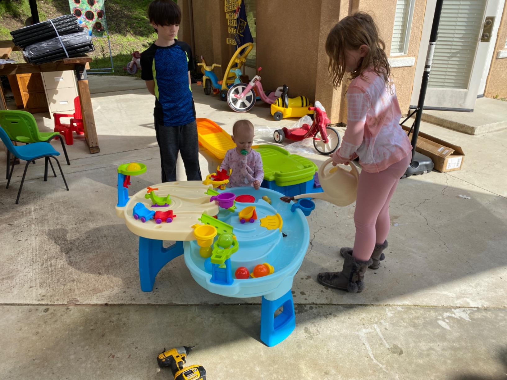 Step2 Ball Buddies Adventure Center Water Table for Kids, Indoor and Outdoor Kids Water Sensory Table Pool, Ages 1.5+ Years Old, 23 Piece Water Toy Accessories, Blue customer photo 1