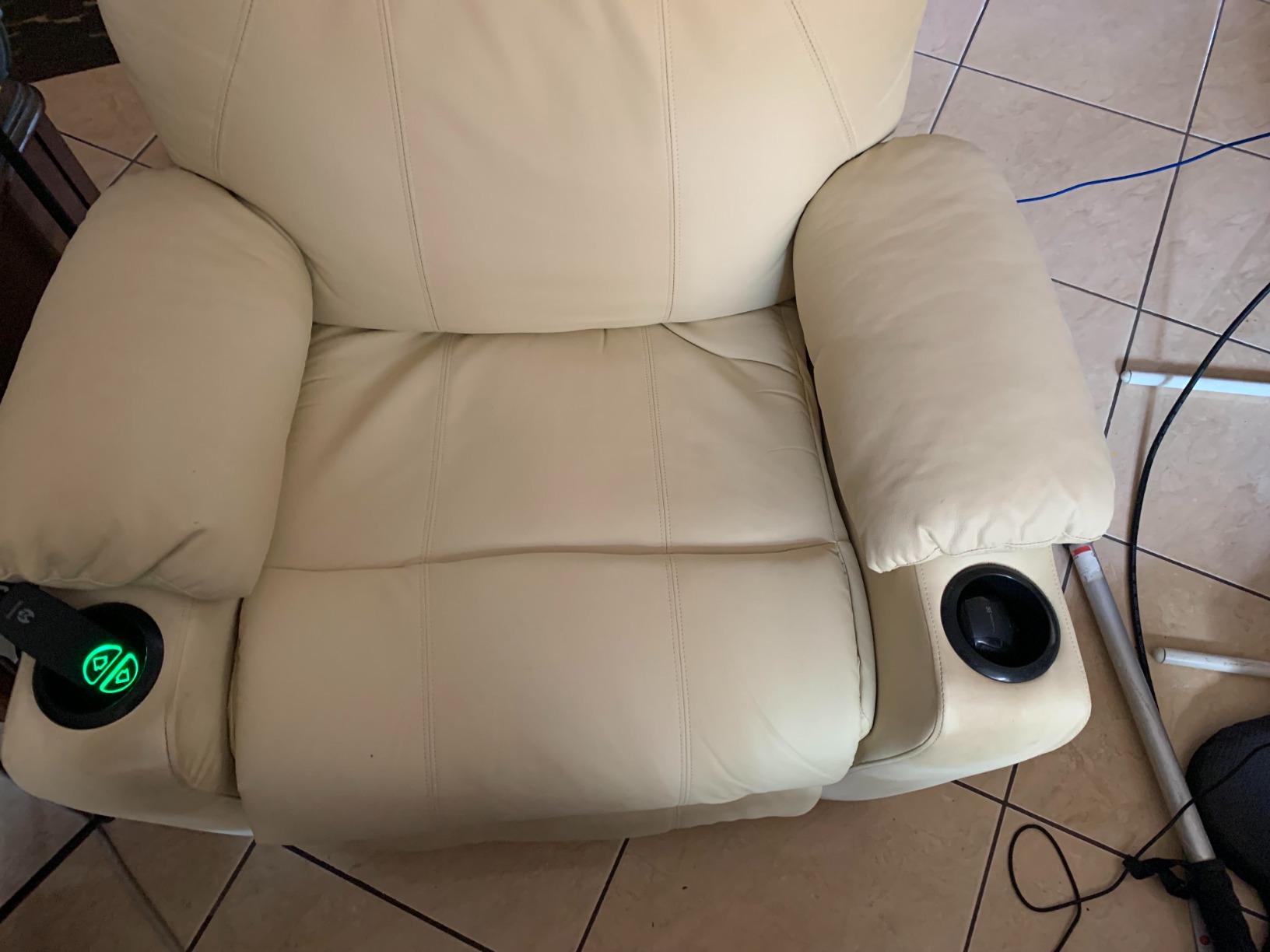 MCombo Large Power Lift Recliner Chair with Massage and Heat for Tall Elderly People, 3 Positions, Cup Holders, and USB Ports, Faux Leather 7516 (Large, Light Brown) customer photo 1