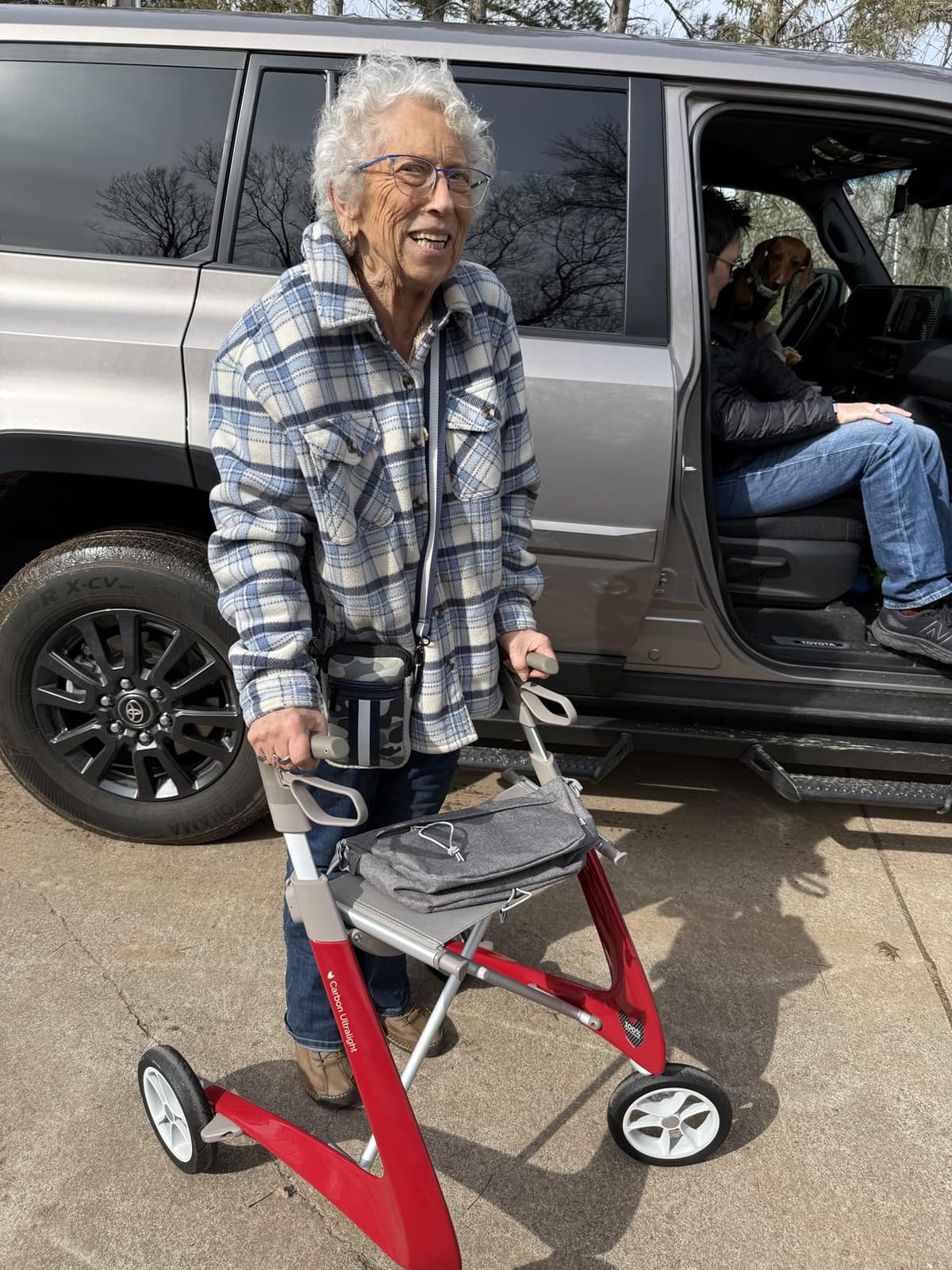 byACRE Carbon Ultralight Rollator Walker, 10.6 lbs, Royal Blue, Regular customer photo 1