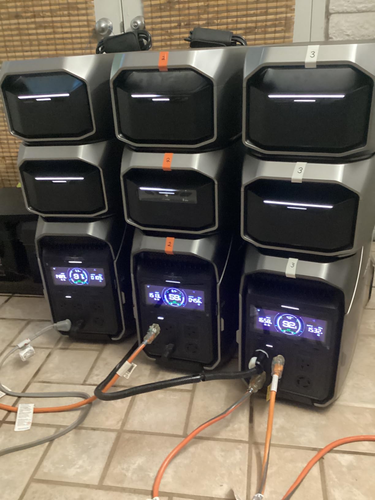 EF ECOFLOW 12kWh Portable Power Station: DELTA Pro 3 with 2 Extra Batteries customer photo 1