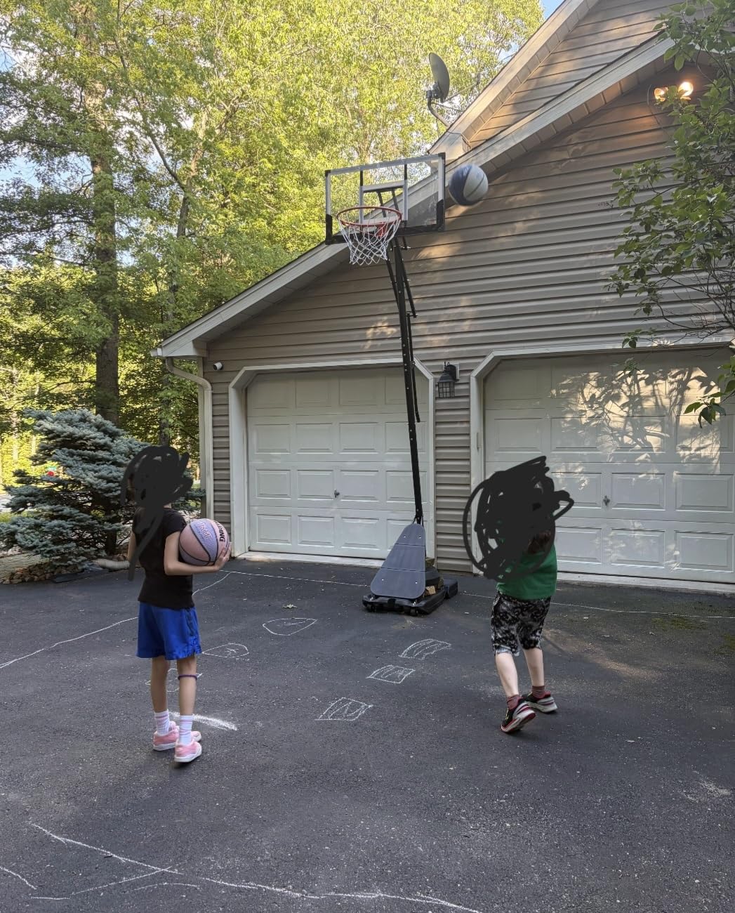 Seray Basketball Hoop 40Inch Shatterproof Backboard, 3.4-10FT Height Adjustable, Rust-Resistant Poolside Goal, Portable Court for Adults/Kids, Indoor & Outdoor Rim customer photo 1