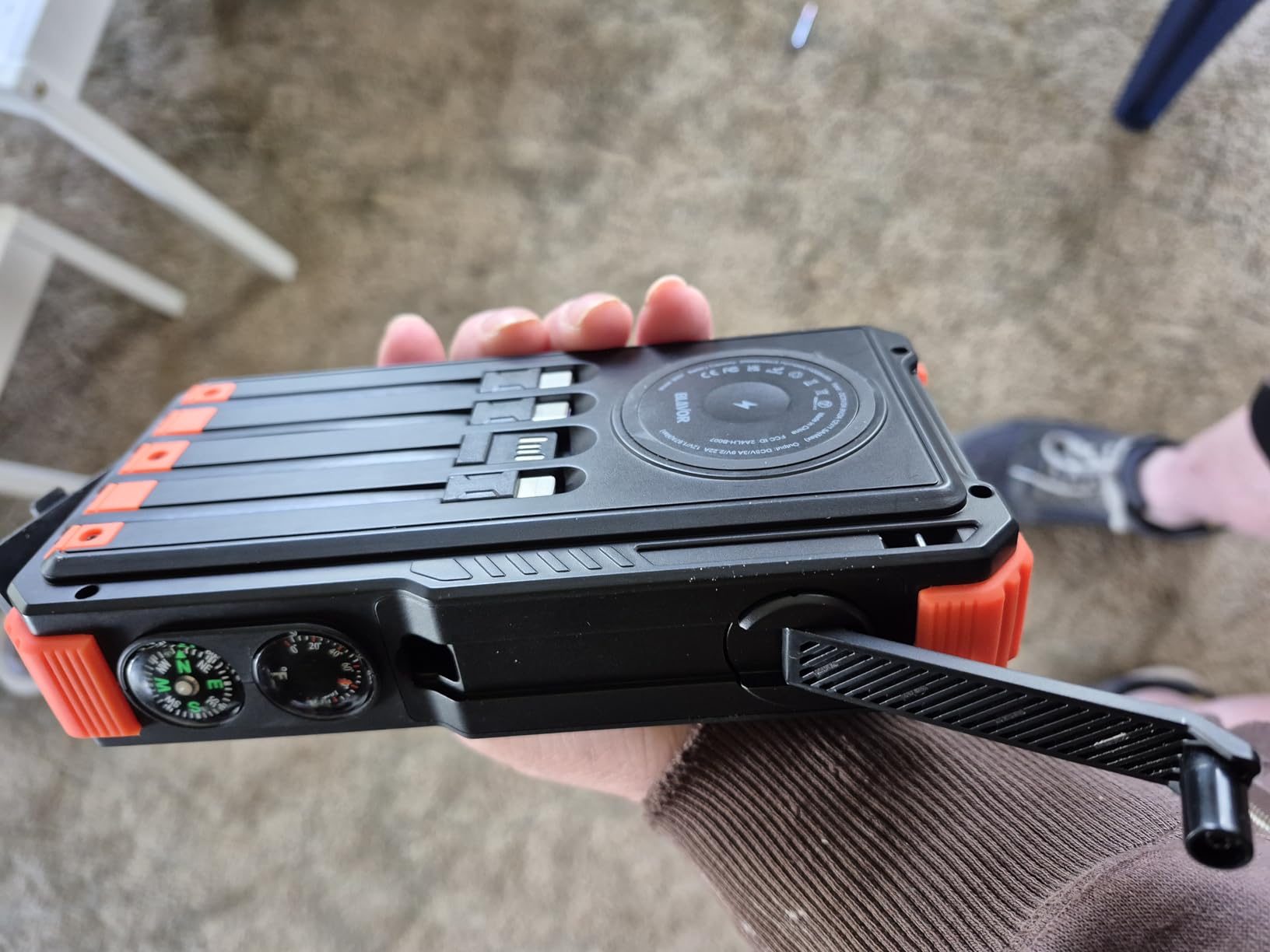 BLAVOR Solar Power Bank with Hand Crank and Built-in 4 Cables 20000mAh customer photo 2