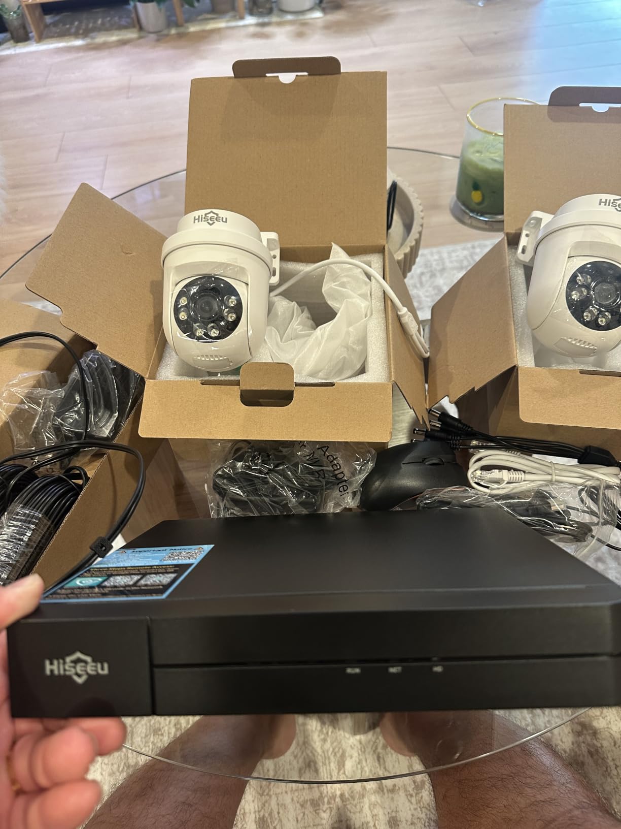 Hiseeu 4K PTZ Wired Security Camera System with 8 x 8MP CCTV Cameras customer photo 1